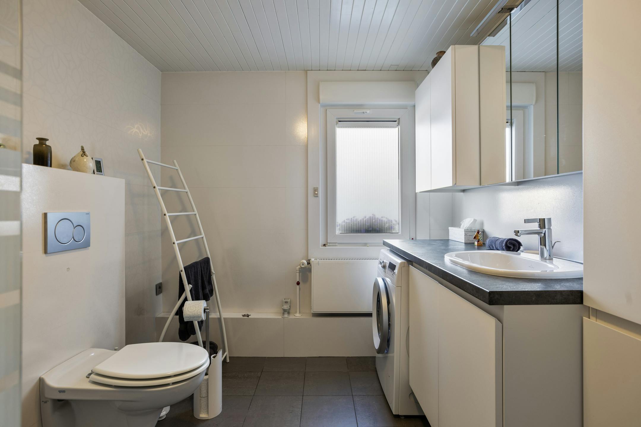 Charmante en ruime gezinswoning te Sint-Michiels foto 11