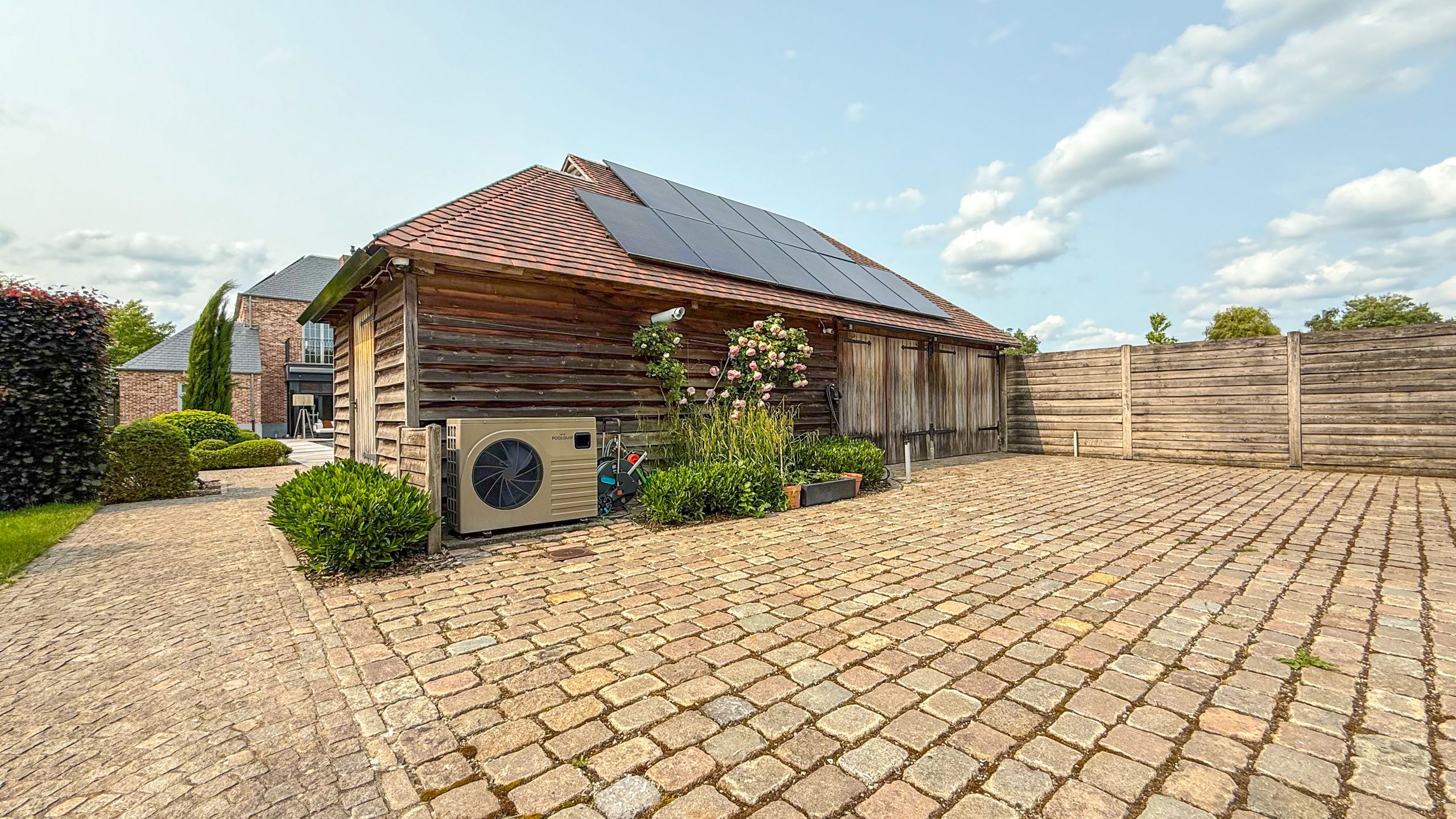 Exclusieve villa met zwembad op riant perceel in Koersel! foto 75
