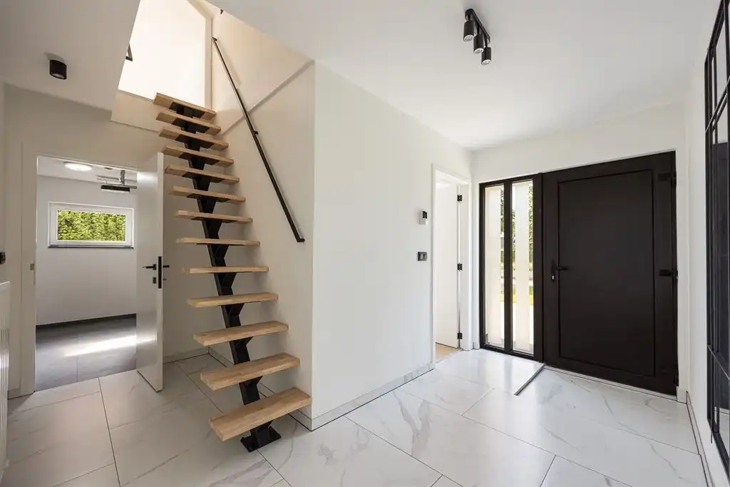 Stijlvol gerenoveerde villa met ruime tuin foto 21