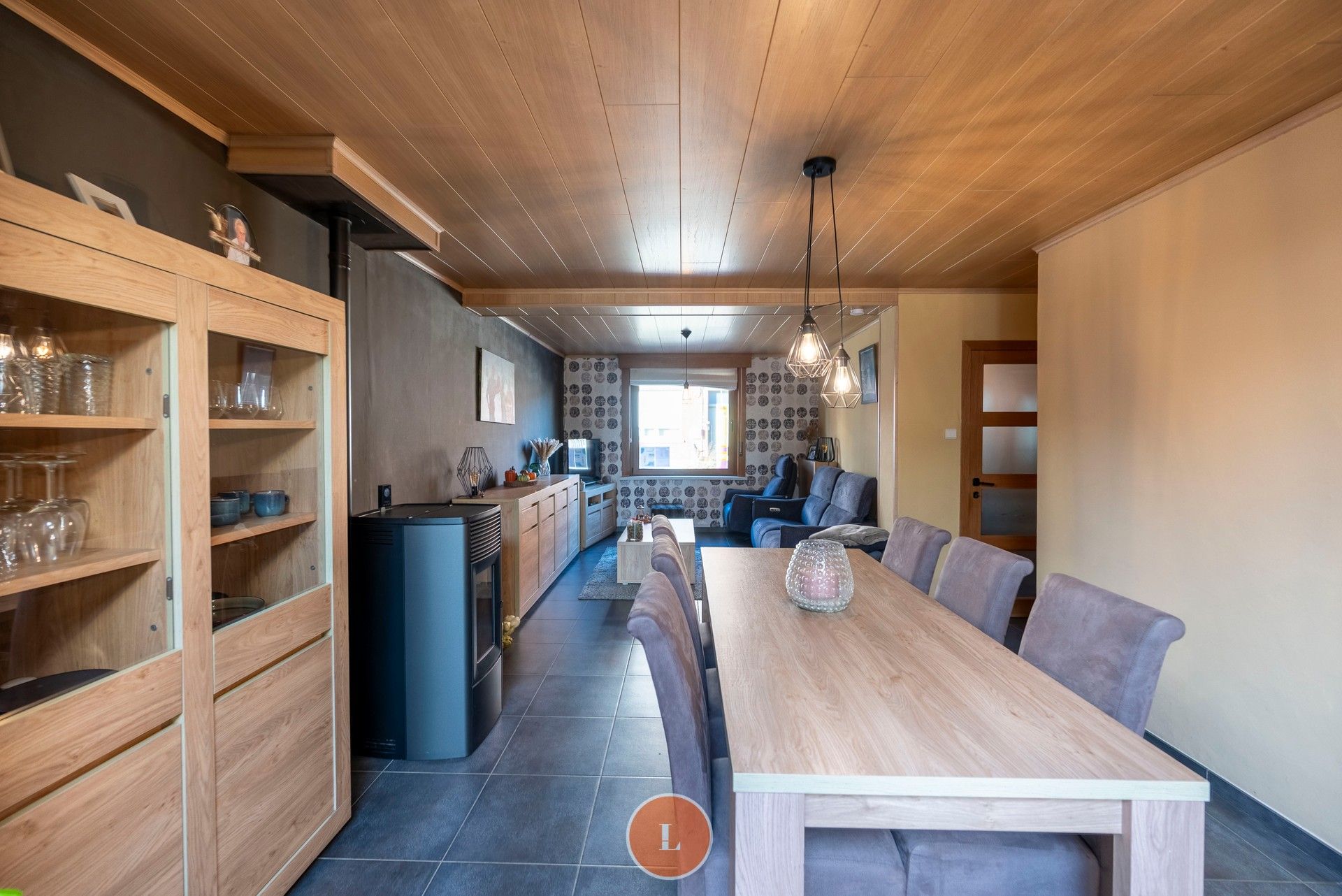 Gezinswoning met 3 slaapkamer en tuin in Wervik. foto 3