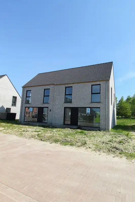 Hectaar bouwt hedendaagse halfopen bebouwingen te Meulebeke foto 3
