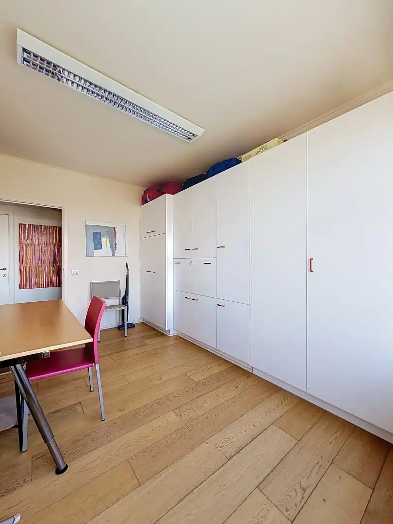 Uitzonderlijk goed gelegen instapklaar appartement met prachtig zicht op jachthaven  foto 13