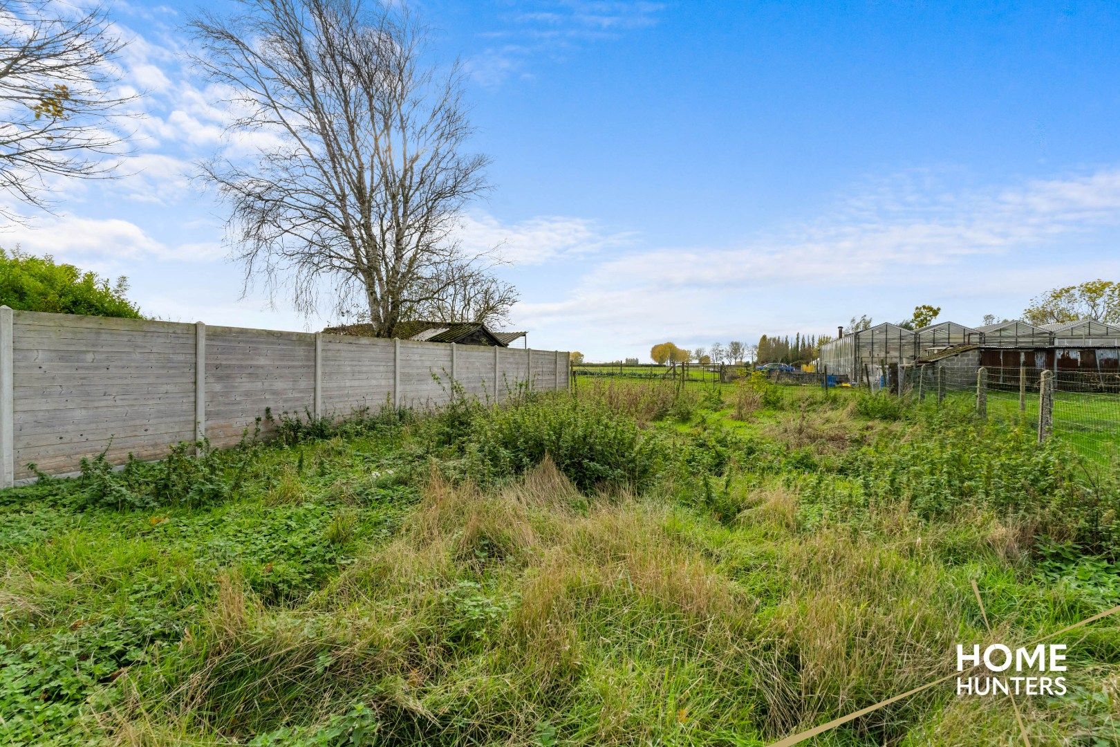 Renovatieproject met 4 slaapkamers, garage en ruime tuin foto 20