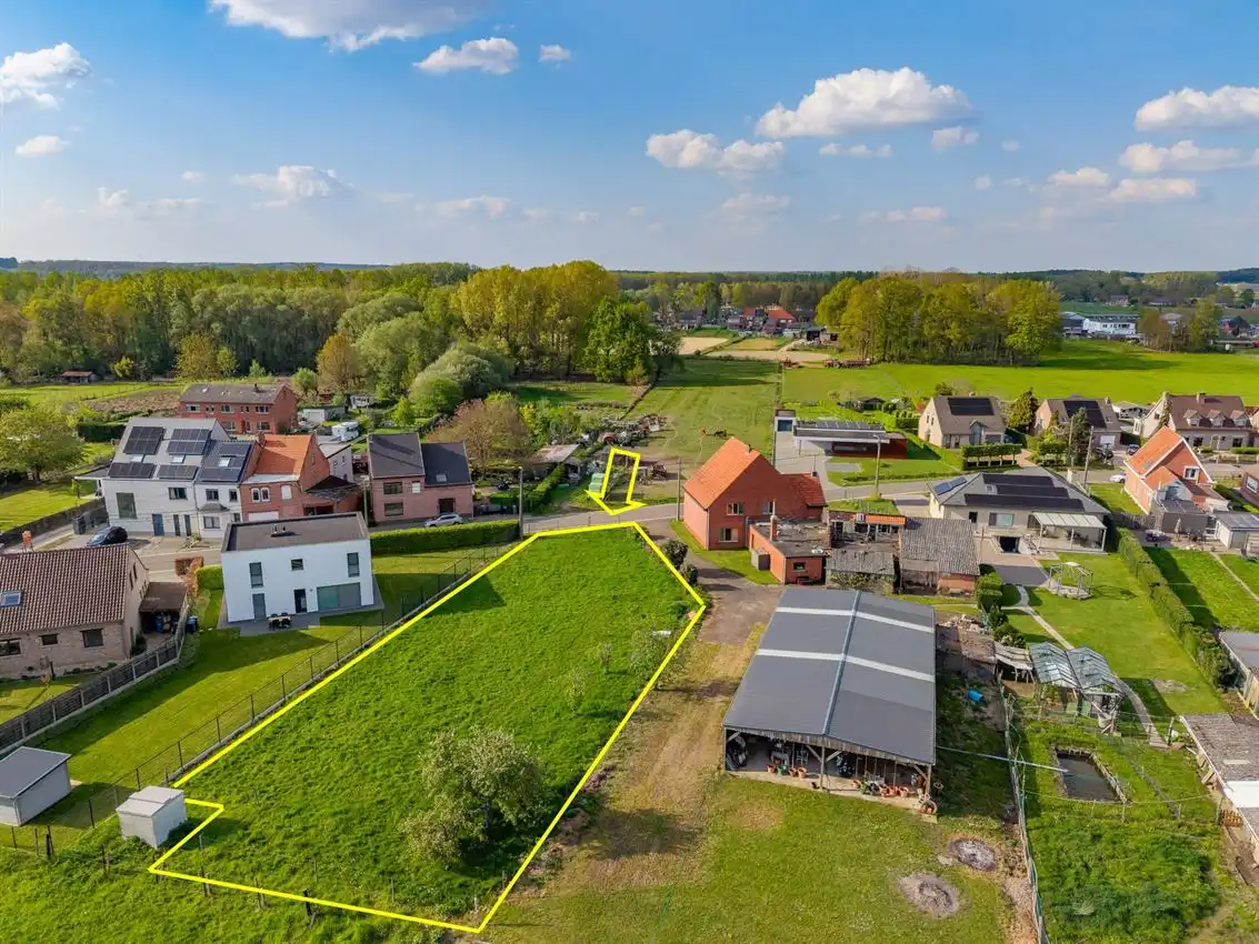 Perceel van 12 a 44 ca voor open bebouwing foto 2