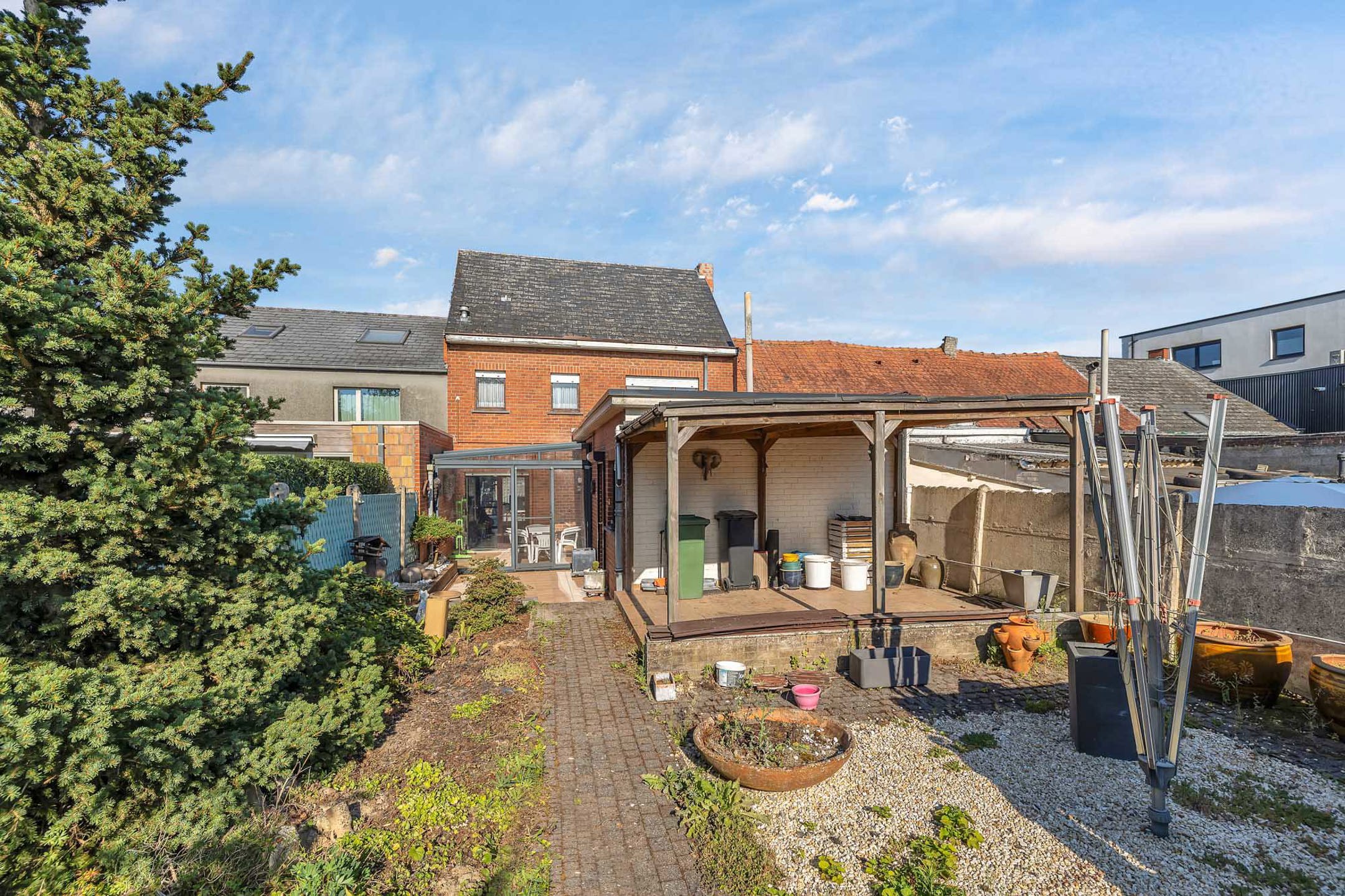 Charmante woning met 3 slpk met garage/(kleine)handelsruimte foto 28