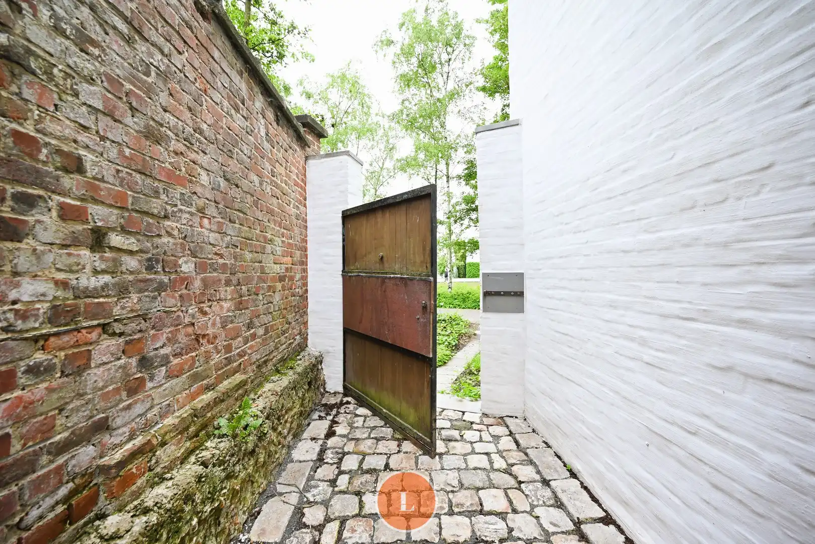 Uniek gelegen gerenoveerde woning te koop in het centrum van Menen.&nbsp; foto 3