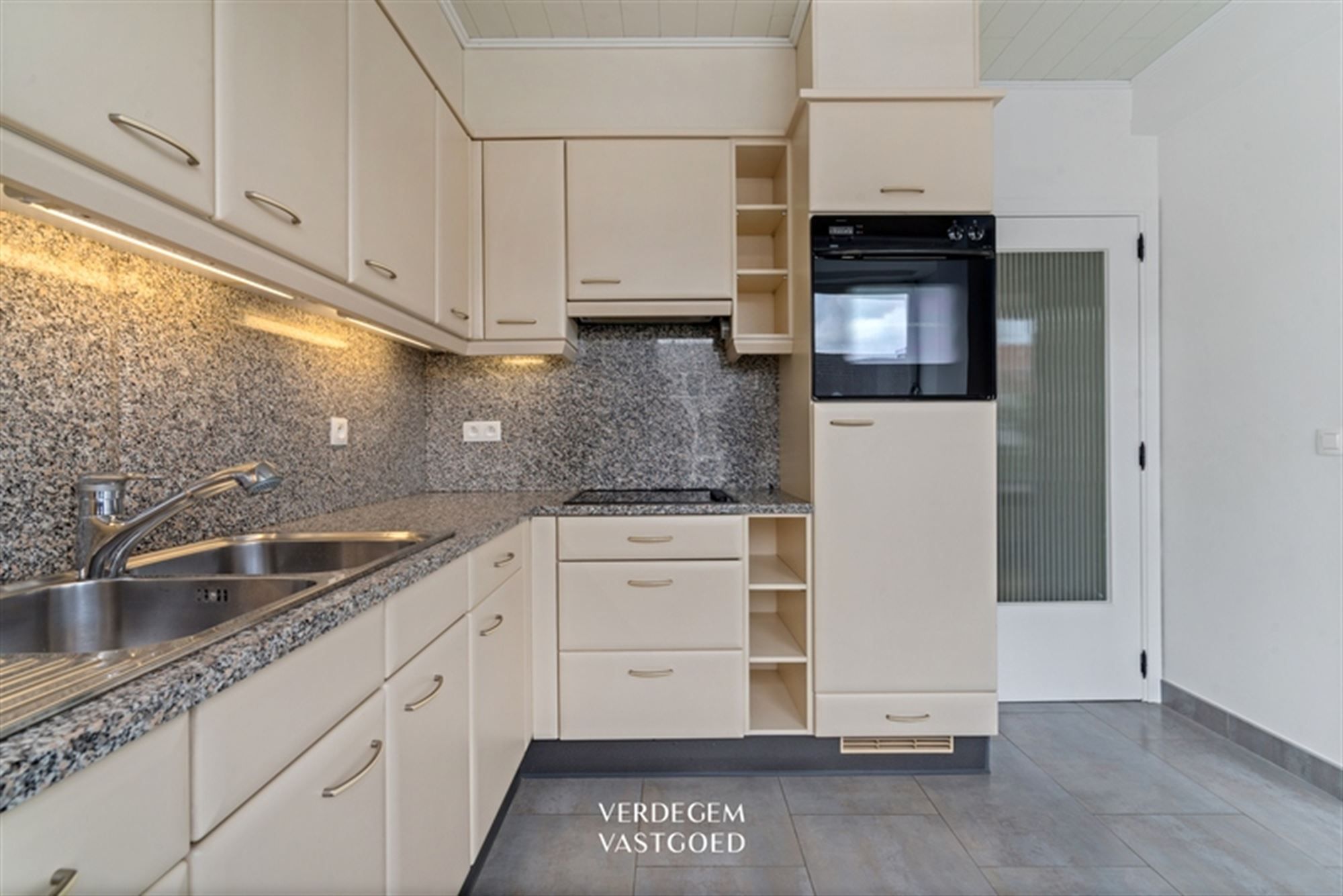 Ruim en centraal gelegen appartement met 2 slaapkamers  foto 7