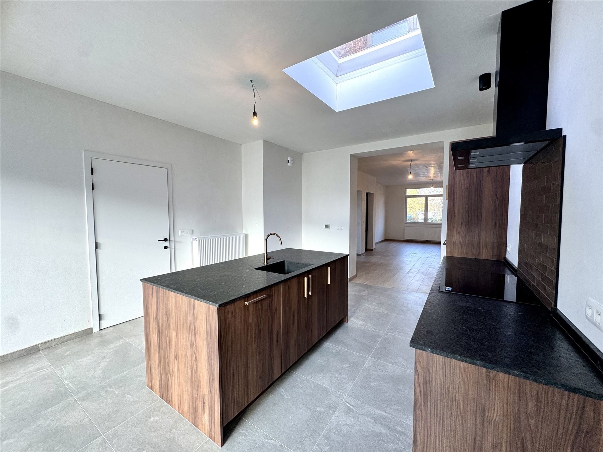 Gerenoveerde mijnwerkerswoning Louis Mercierlaan 15, Maasmechelen foto 9