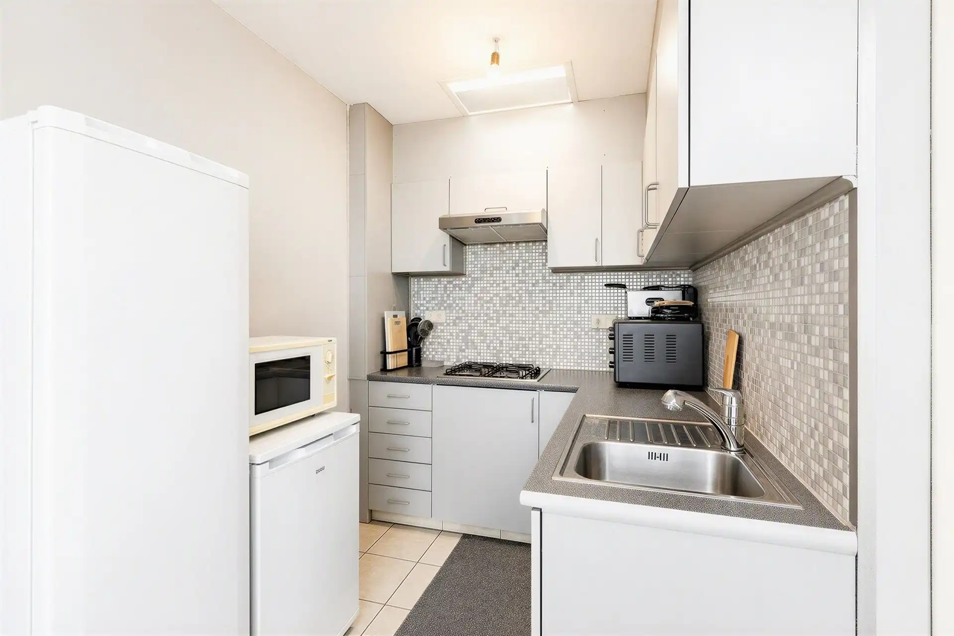 Instapklaar appartement met 2 slaapkamers foto 11