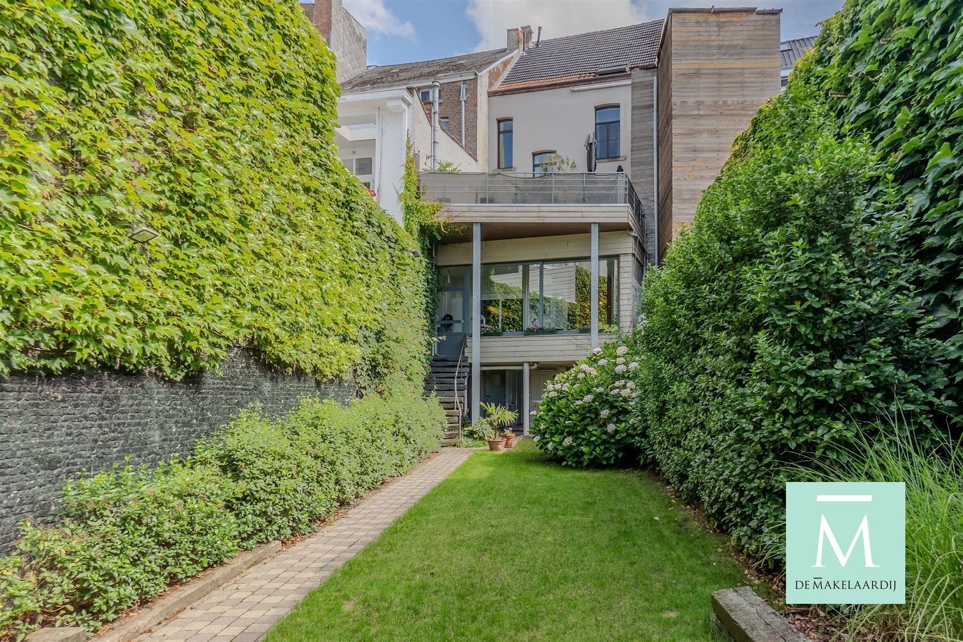 Prachtige handelswoning met overdekte garage nabij de vaart te Mechelen foto 31