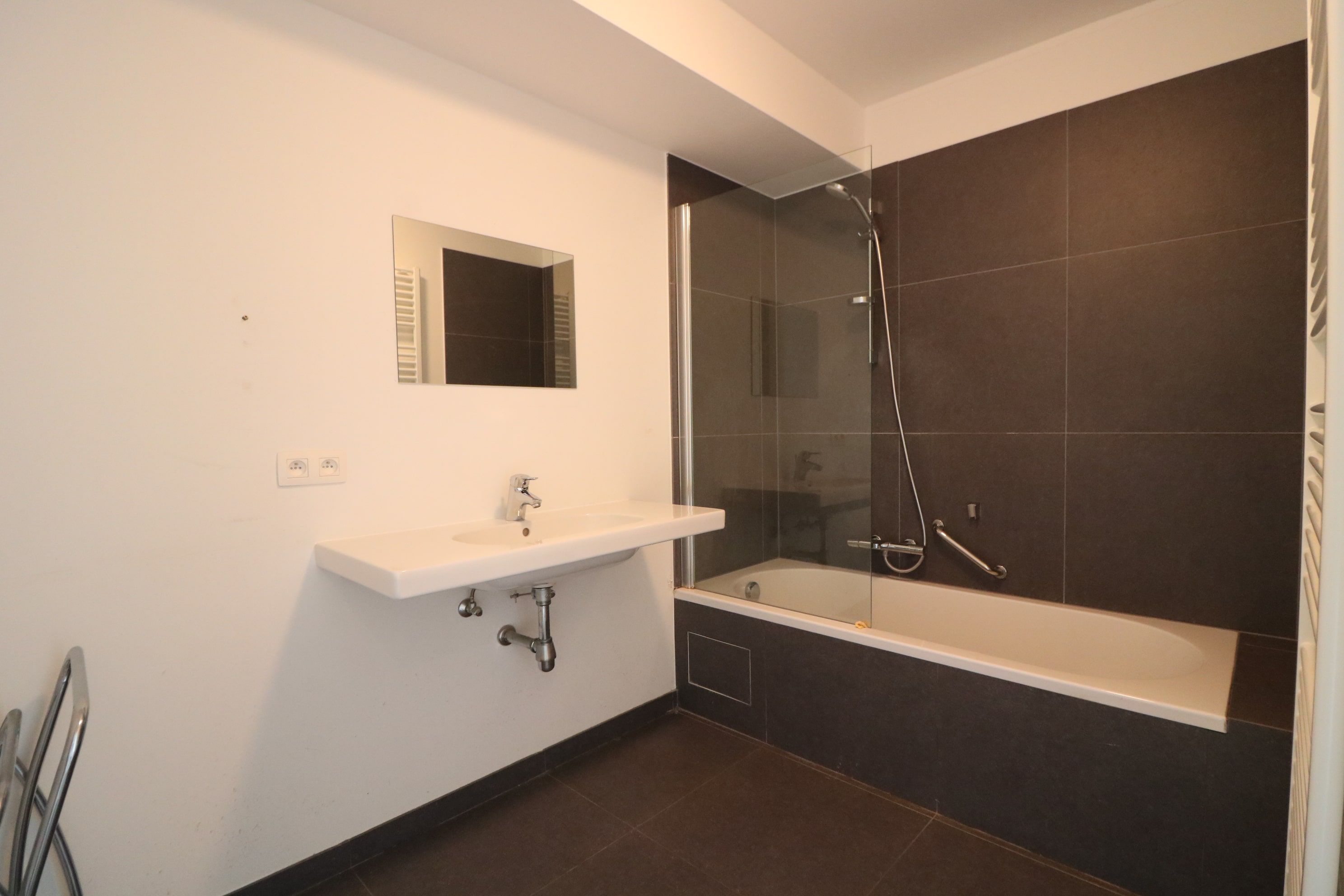 Modern, ruim 2-slaapkamerappartement (113 m²) in het hart van de gezellige binnenstad van Blankenberge.  foto 11