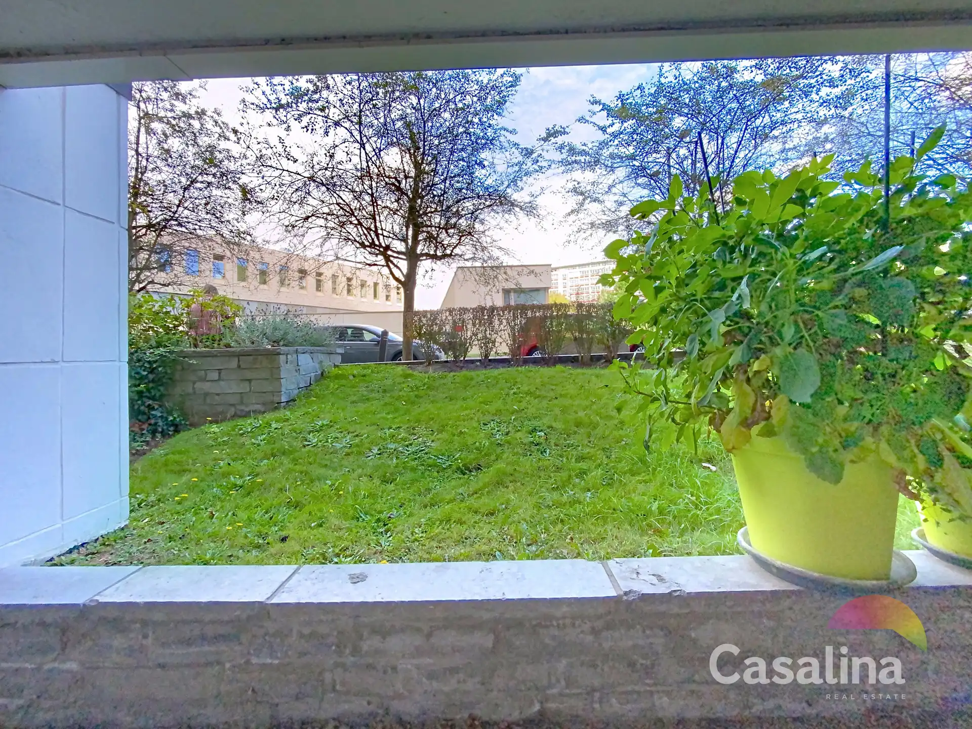 Een gelijkvloerse kantoor, te renoveren van ± 34 m² foto 10