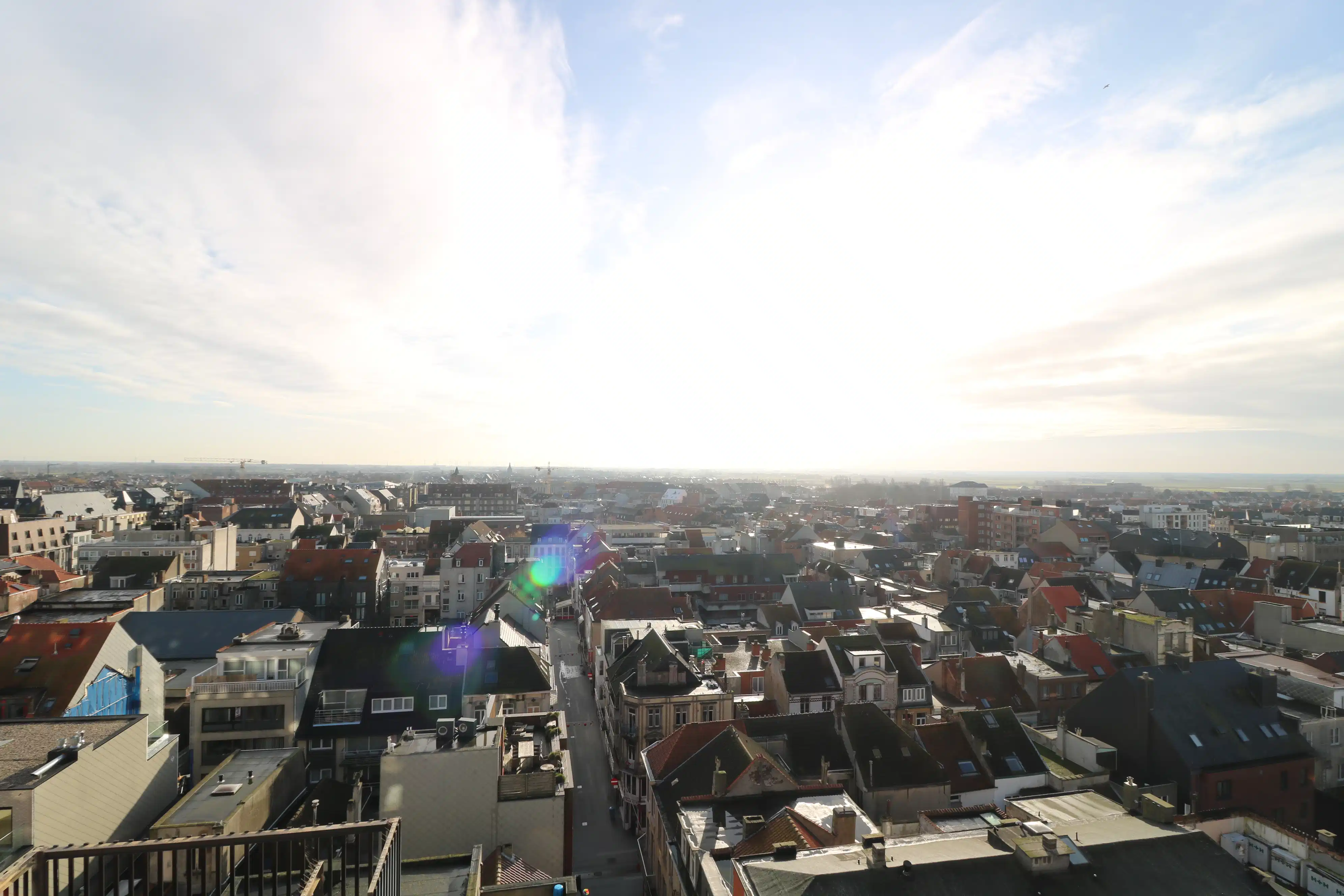 Zeer ruim 1-slaapkamerappartement (86m²) met bijzonder groot terras op de 9de verdieping van de residentie Bristol Palace foto 9