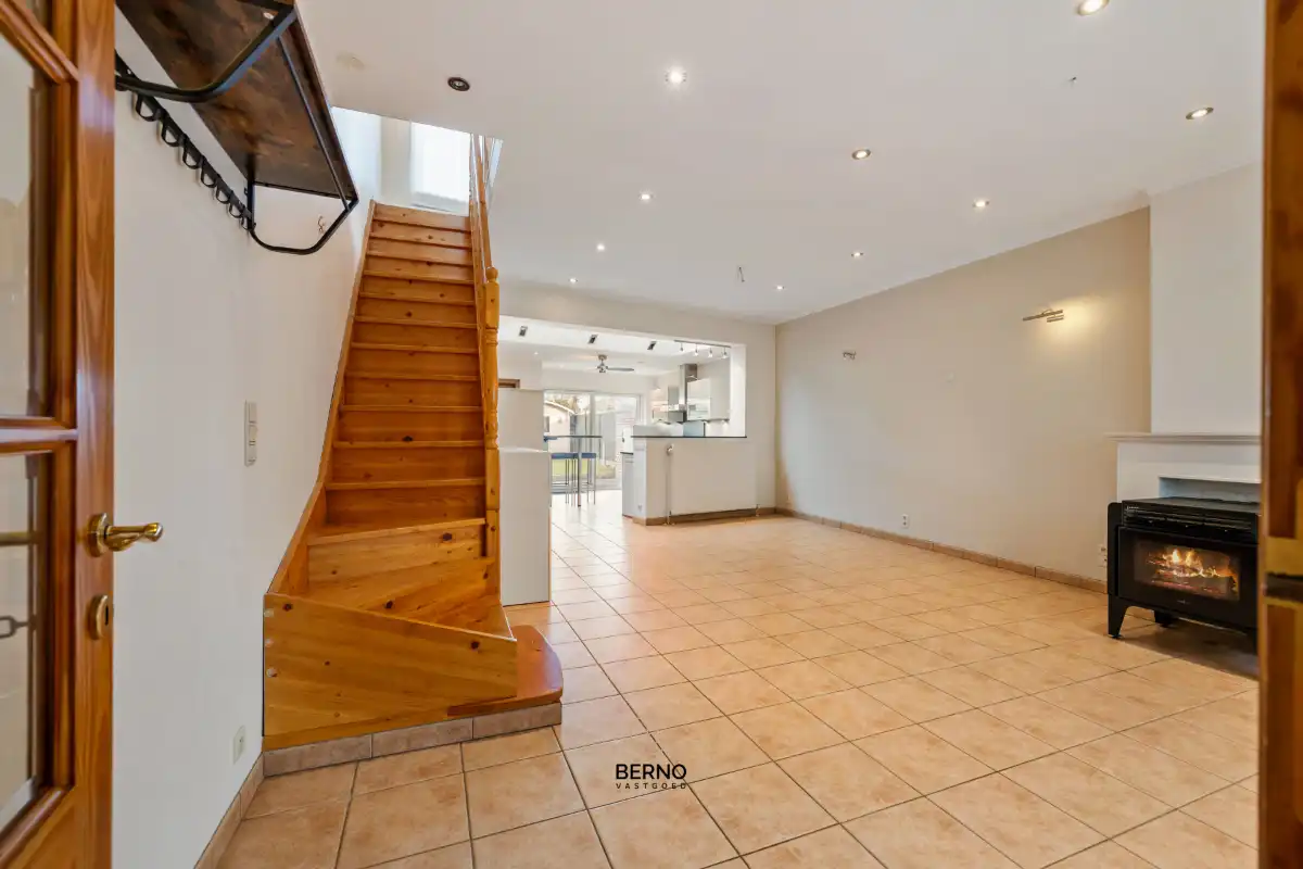 Charmante rijwoning dorpskern Denderbelle. foto 3