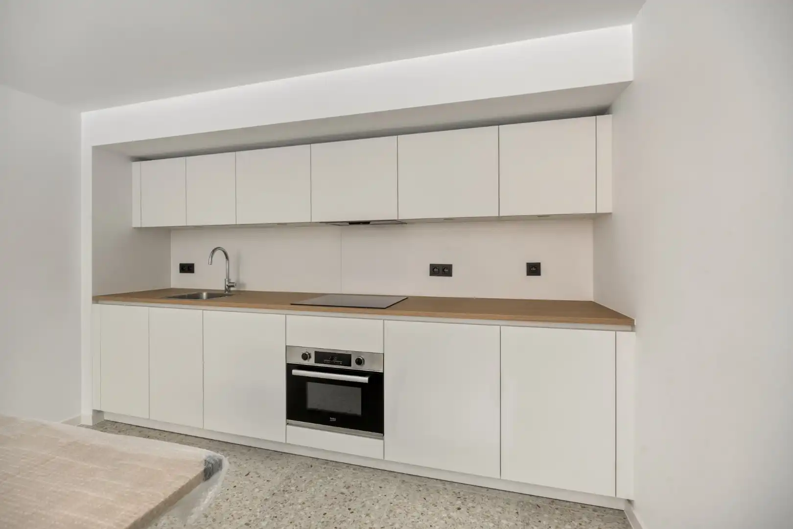 Volledig gerenoveerde studentenkamer in residentie met 29 studentenkamers met eigen sanitair en terras in hartje Leuven - EPC label A! foto 7