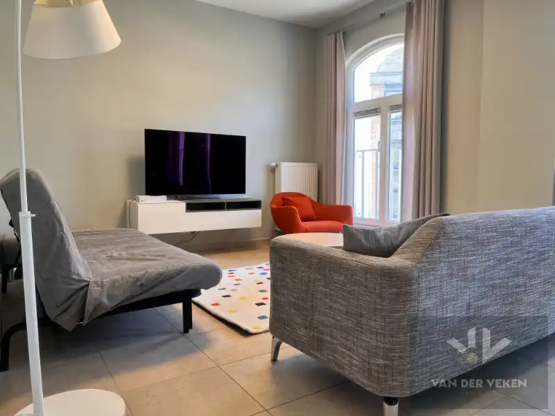 Gemeubeld 1 slaapkamer appartement in hartje Hasselt! foto 3