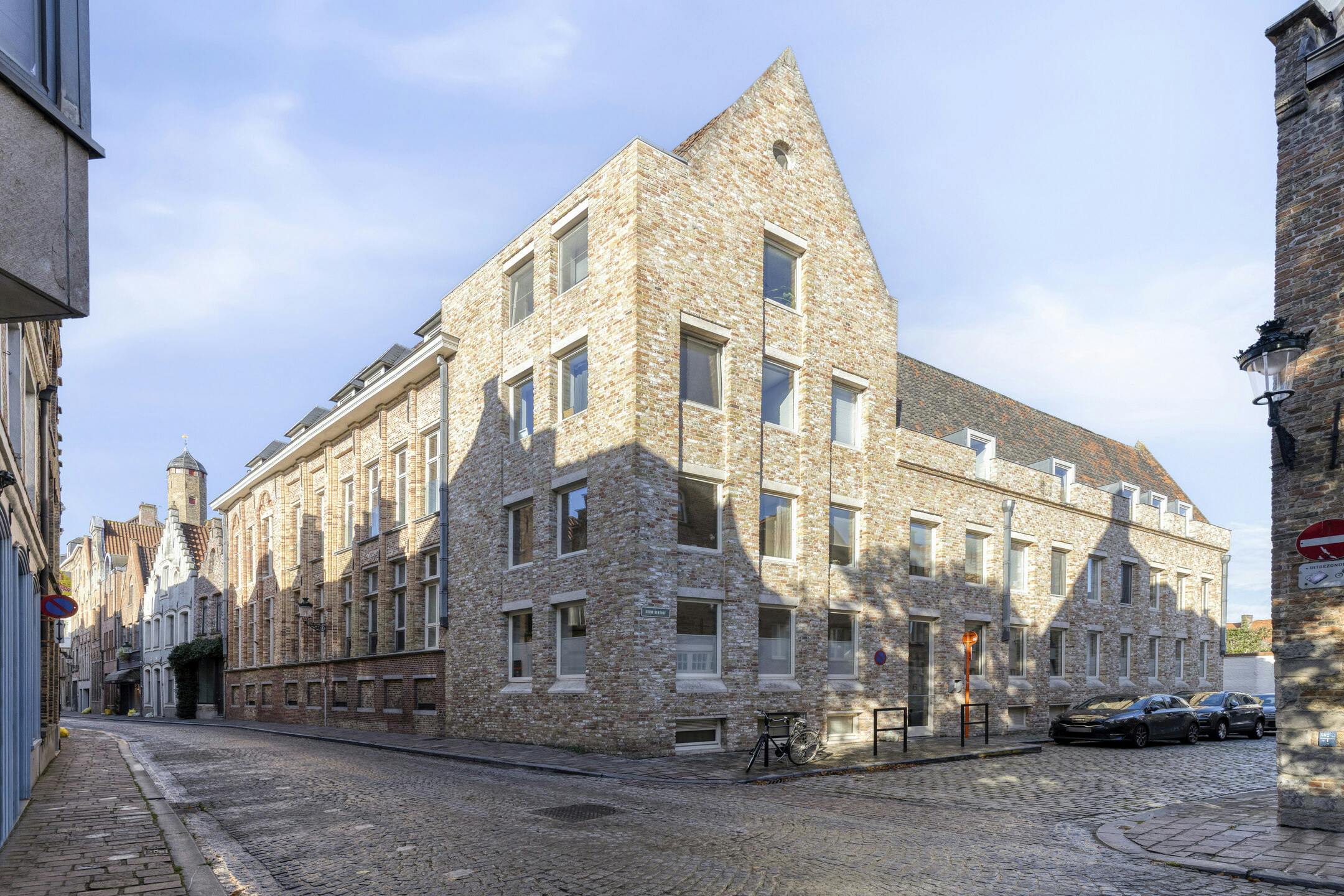 Gelijkvloers appartement met 3 slaapkamers in historisch centrum van Brugge. foto 15