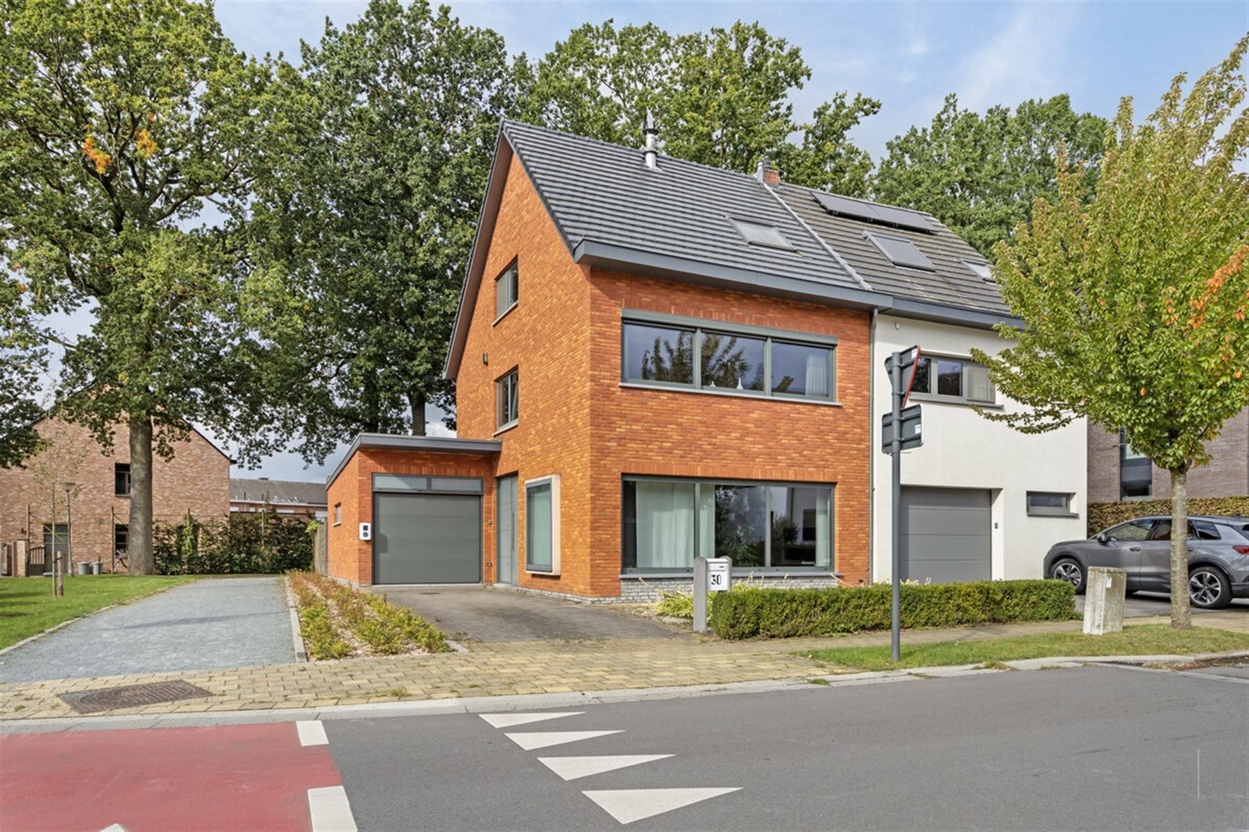 Ruime 4-Slaapkamer Woning in Beveren-Waas foto 1