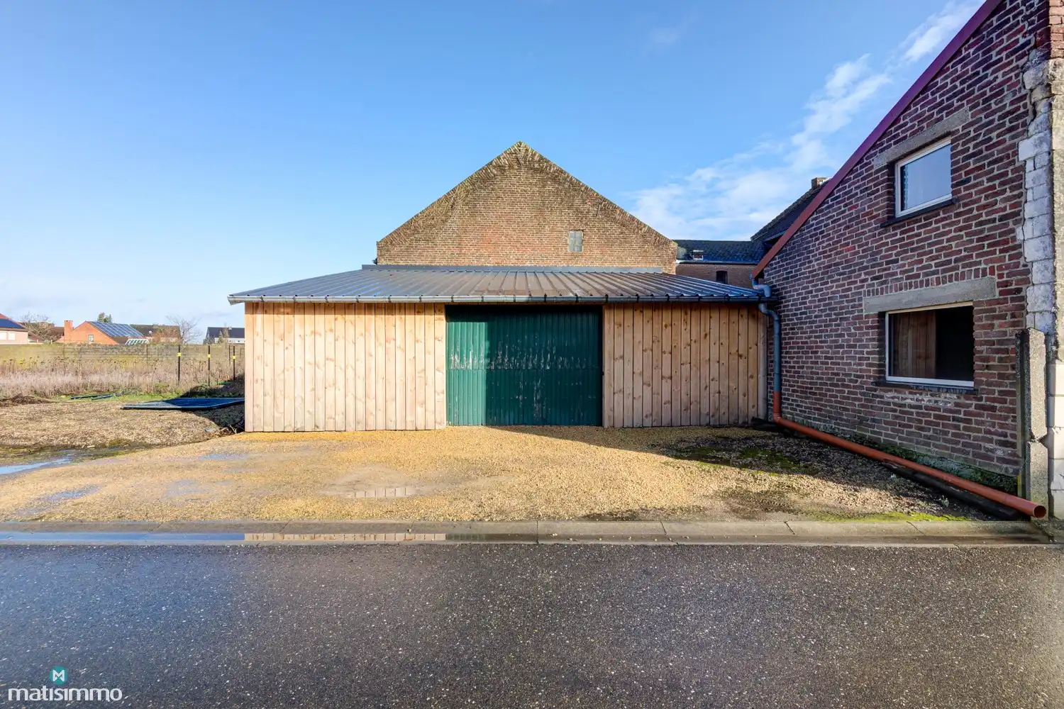 VERDER AF TE WERKEN HOEKWONING MET BINNENKOER EN GARAGE TE MOPERTINGEN foto 39