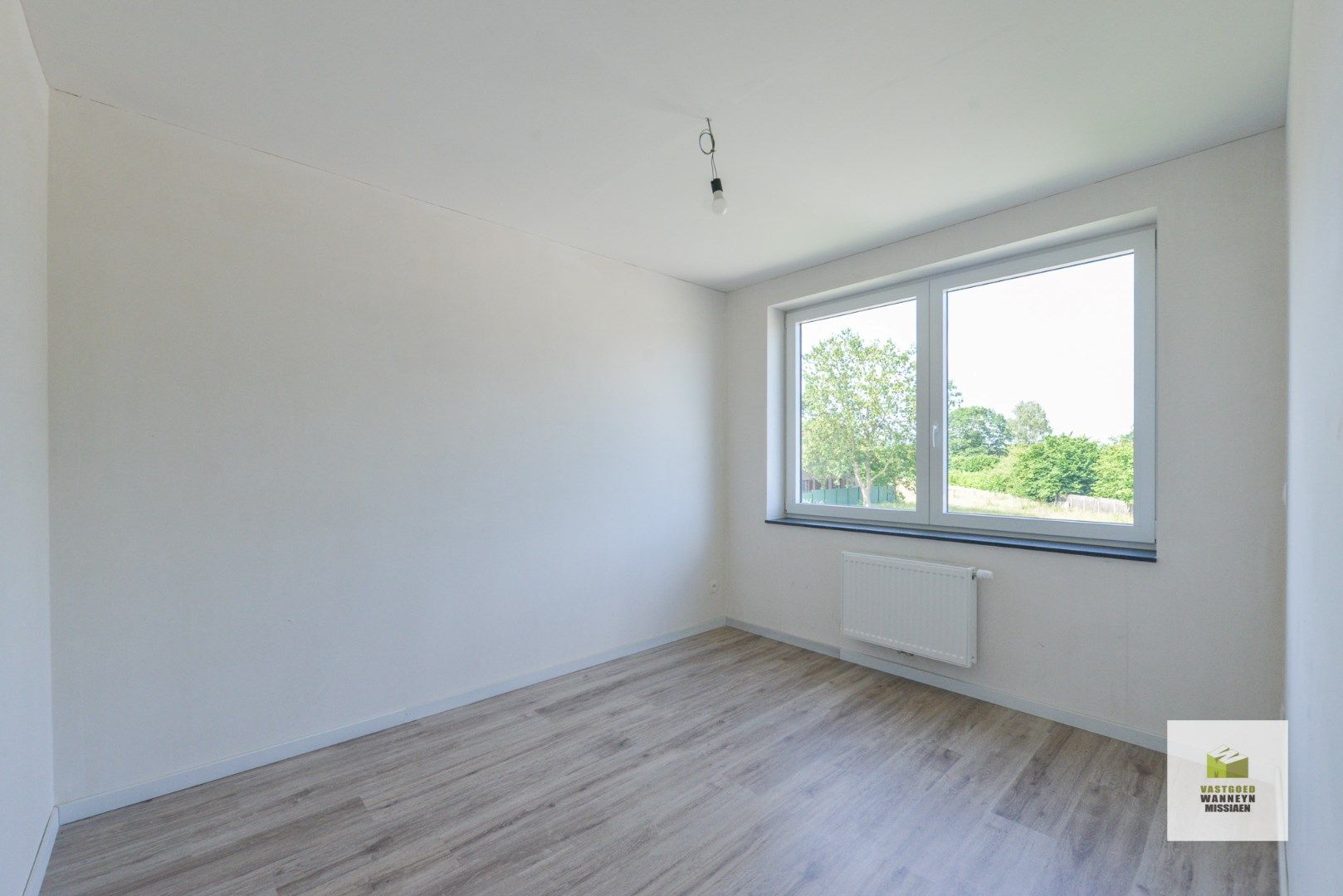 Nieuwbouwwoning met 4 slaapkamers met landelijk uitzicht, weide erbij kopen is mogelijk. foto 13