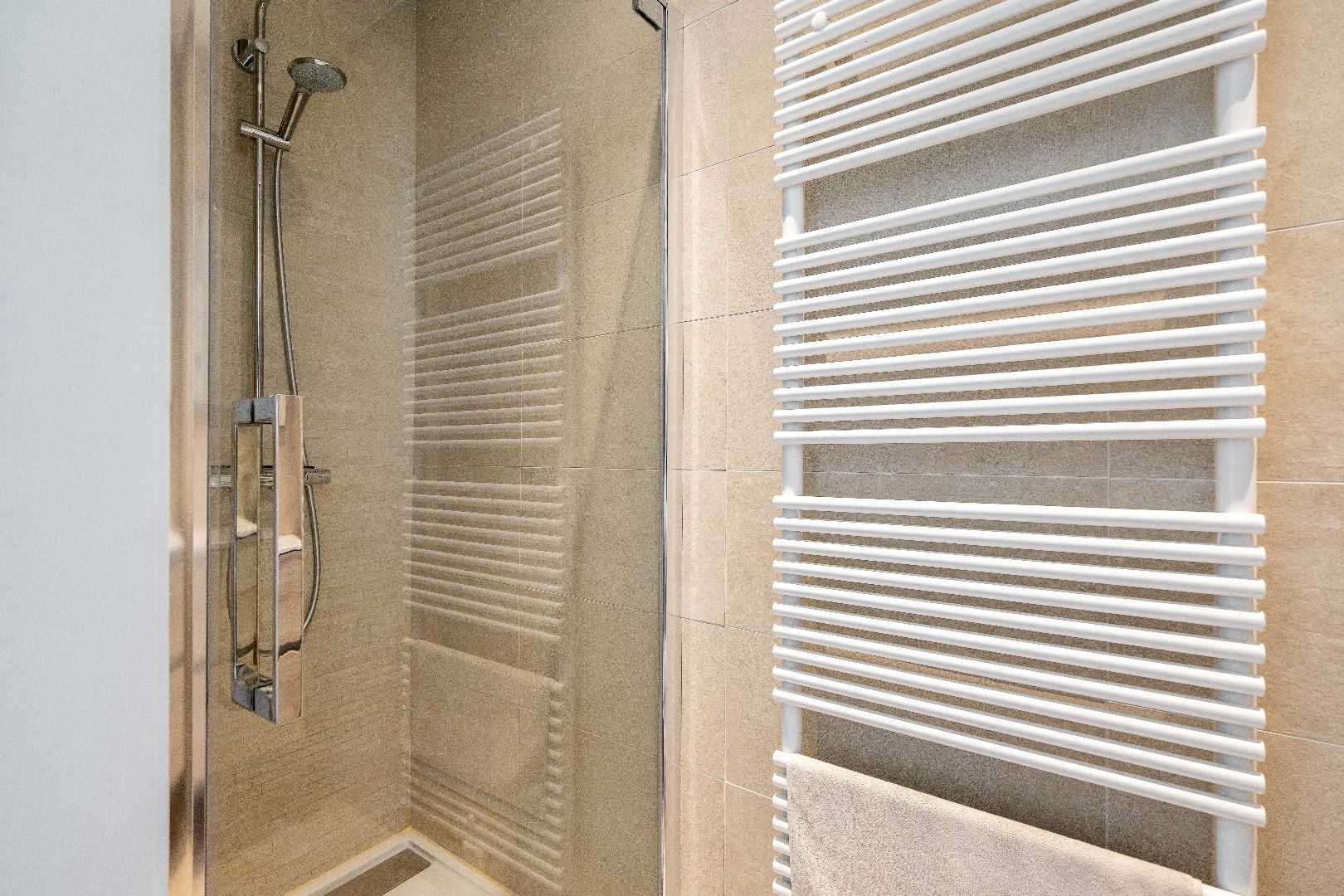 Recent en luxueus afgewerkte hoekpenthouse met adembenemend zicht over het Park58. Inpandige box te koop foto 23