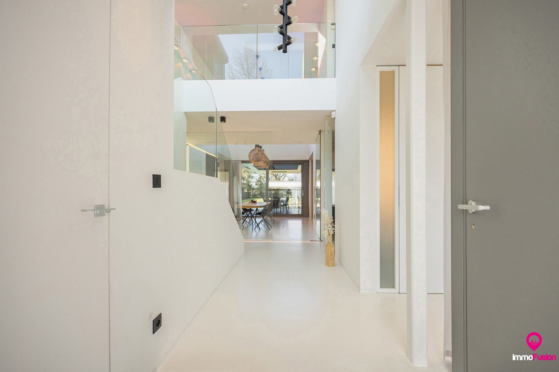 Luxe villa met poolhouse en hoogwaardige materialen! foto 2