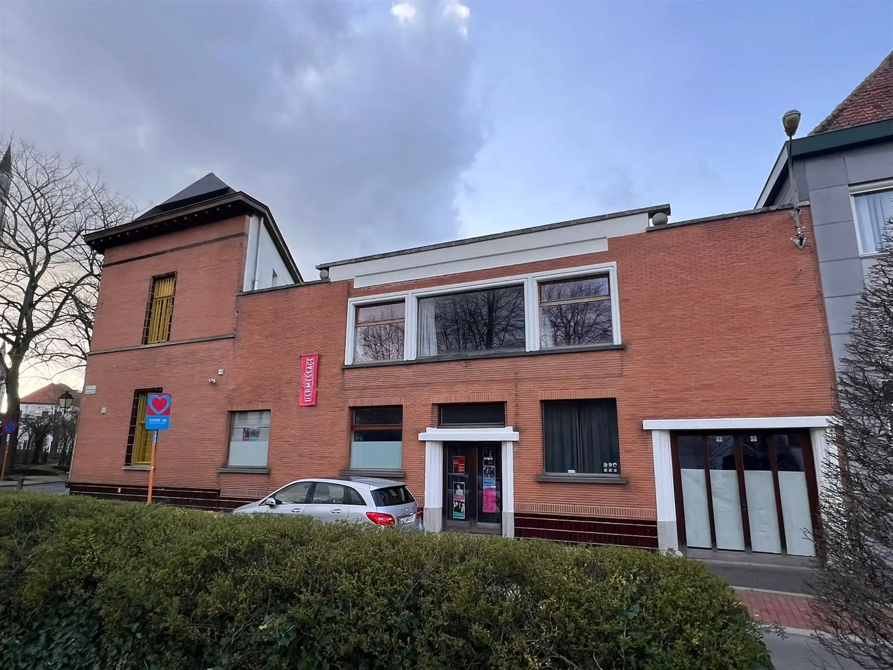 Karaktervol gerenoveerd burgerhuis met atelier foto 14