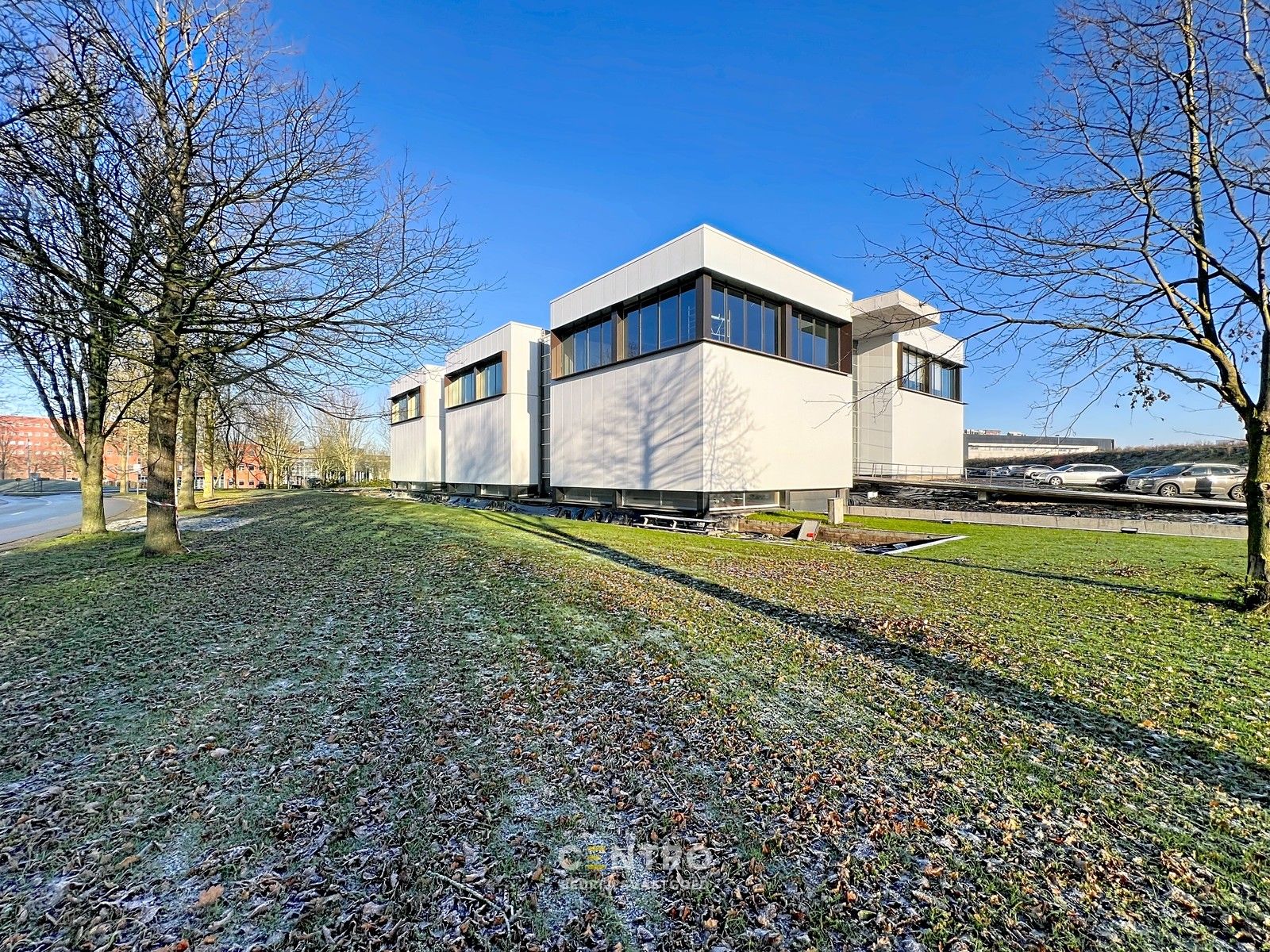 Energiezuinige, vernieuwde SERVICED kantoorruimte met mogelijkheid om een MAGAZIJN (215m²) bij te huren op Ieper Business Park! foto 20