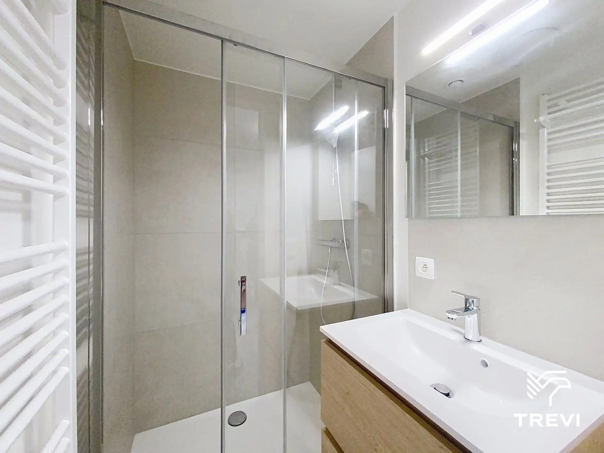 Duplex 3 CH & nieuw kantoor met prachtige volumes foto 8