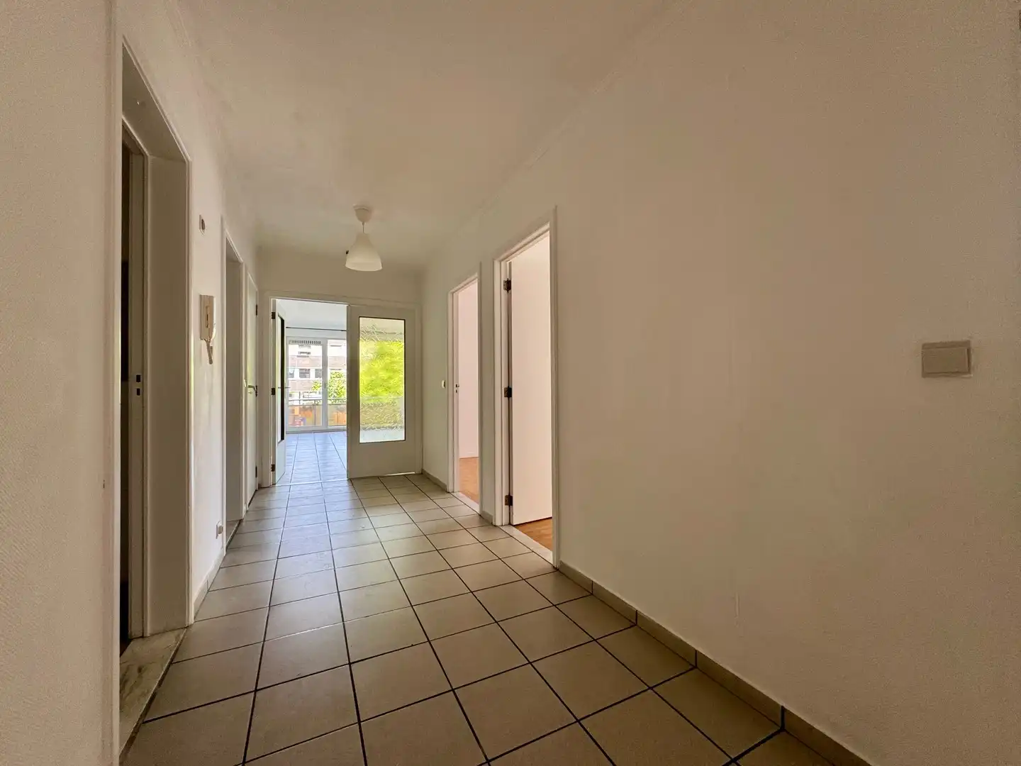 Appartement met 3 slaapkamers te huur in centrum Genk foto 2