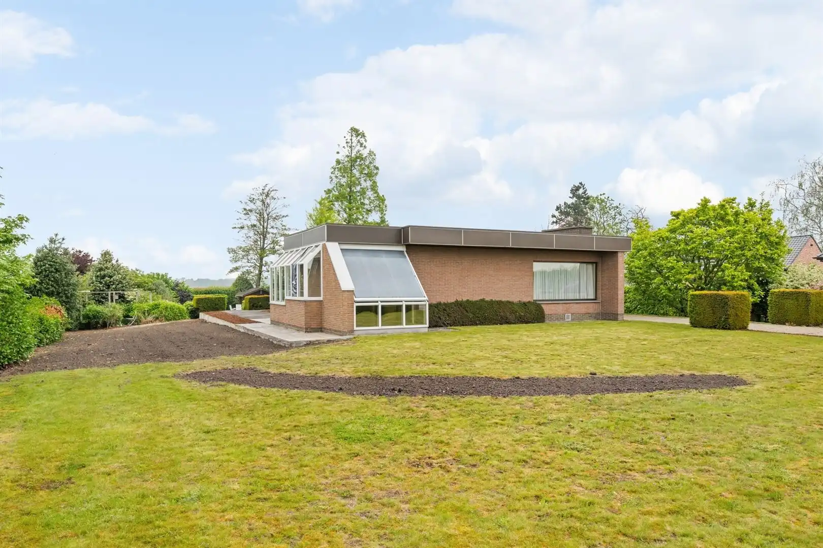 Alleenstaande bungalow op 2.385 m² met prachtige tuin, royale leefruimtes en eindeloos potentieel foto 22