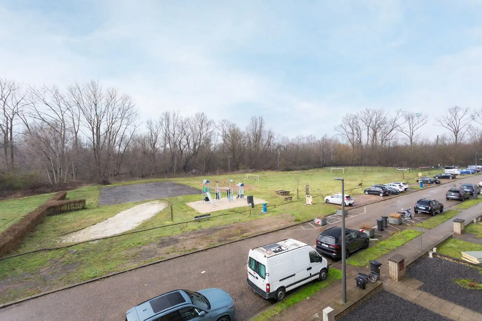 Appartement met 2 slpk., garage en rustgevend groen uitzicht foto 13