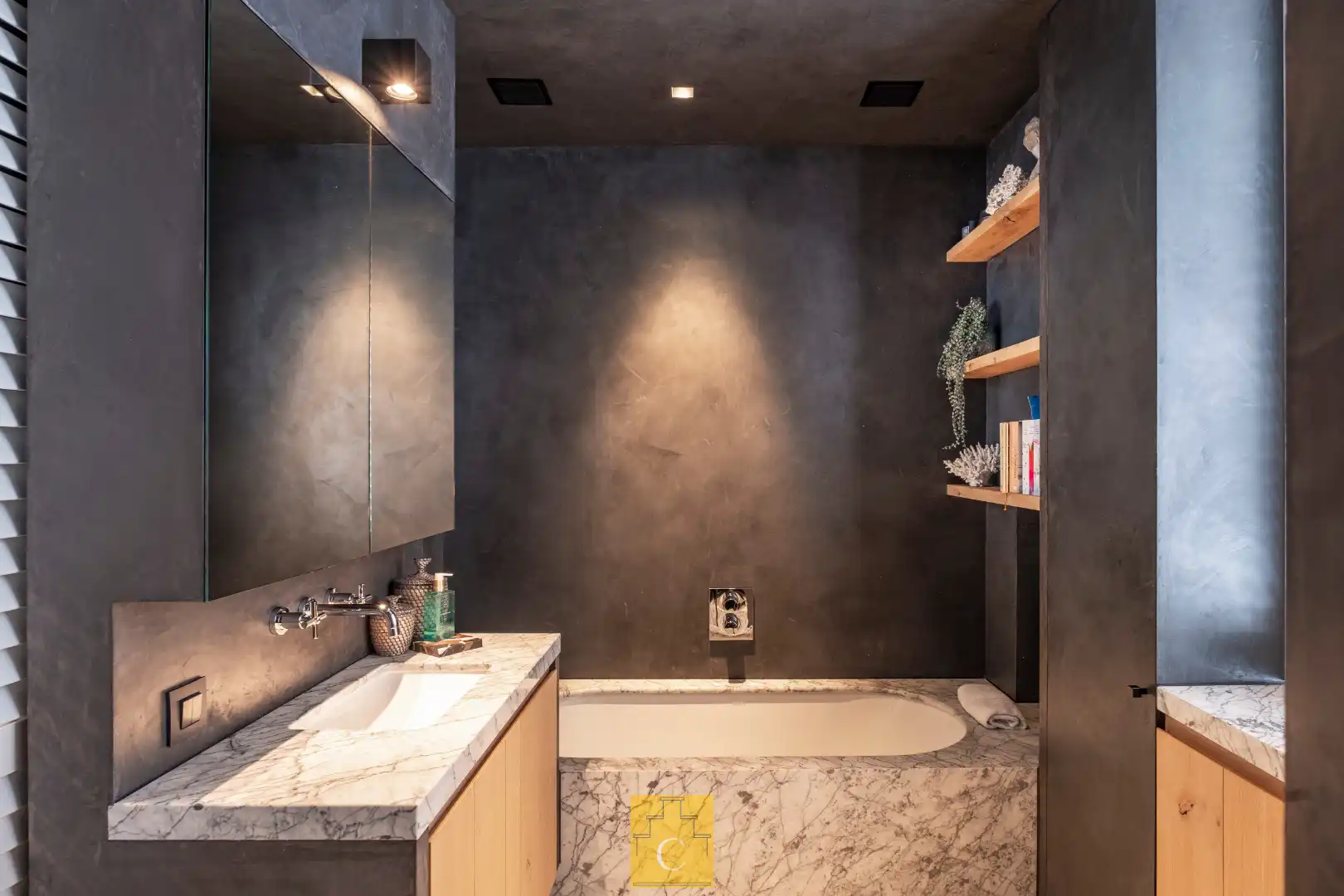 Een absolute topper, zowel qua afwerking als de AA-locatie aan de Potterierei! foto 22