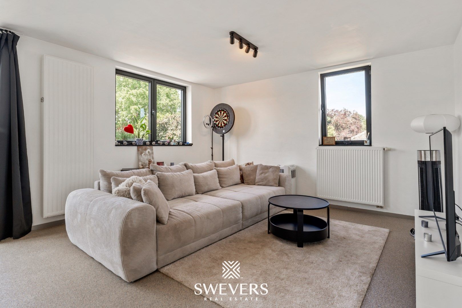 Instapklaar appartement met groot terras in hartje Tongeren foto 3