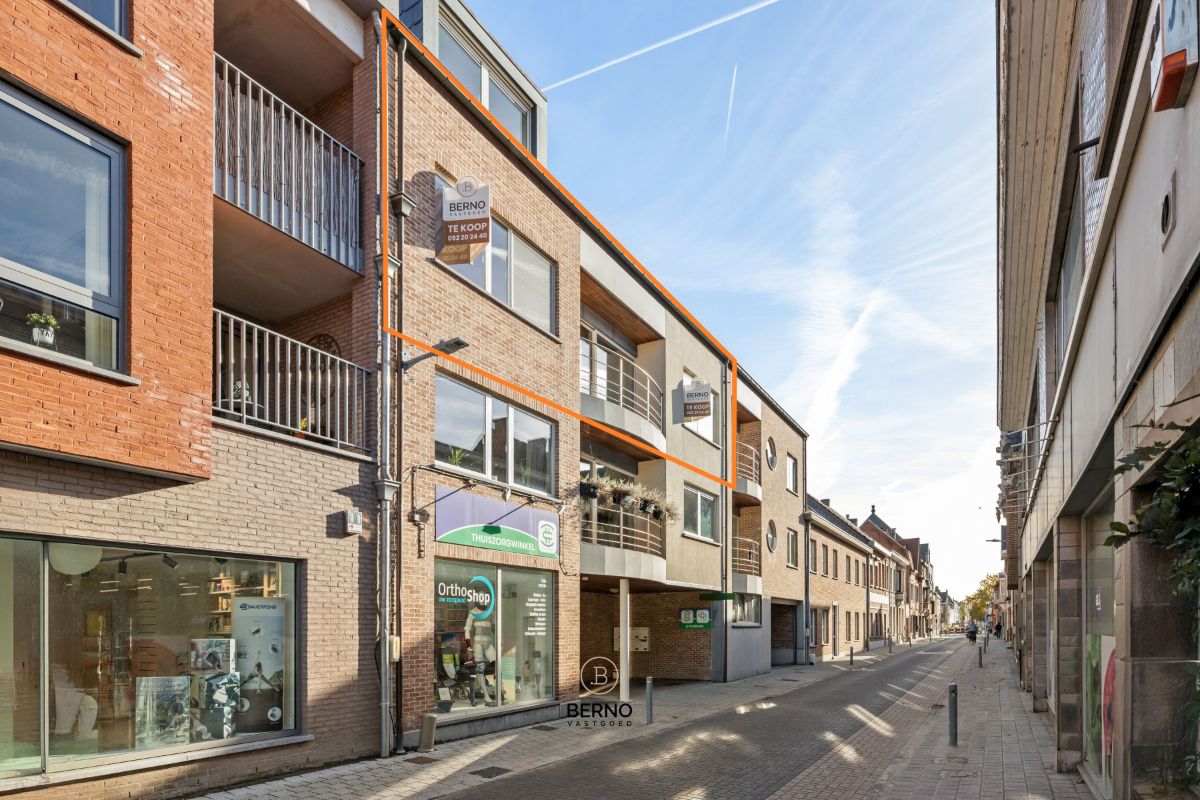 Ruim appartement in centrum Hamme foto {{pictureIndex}}