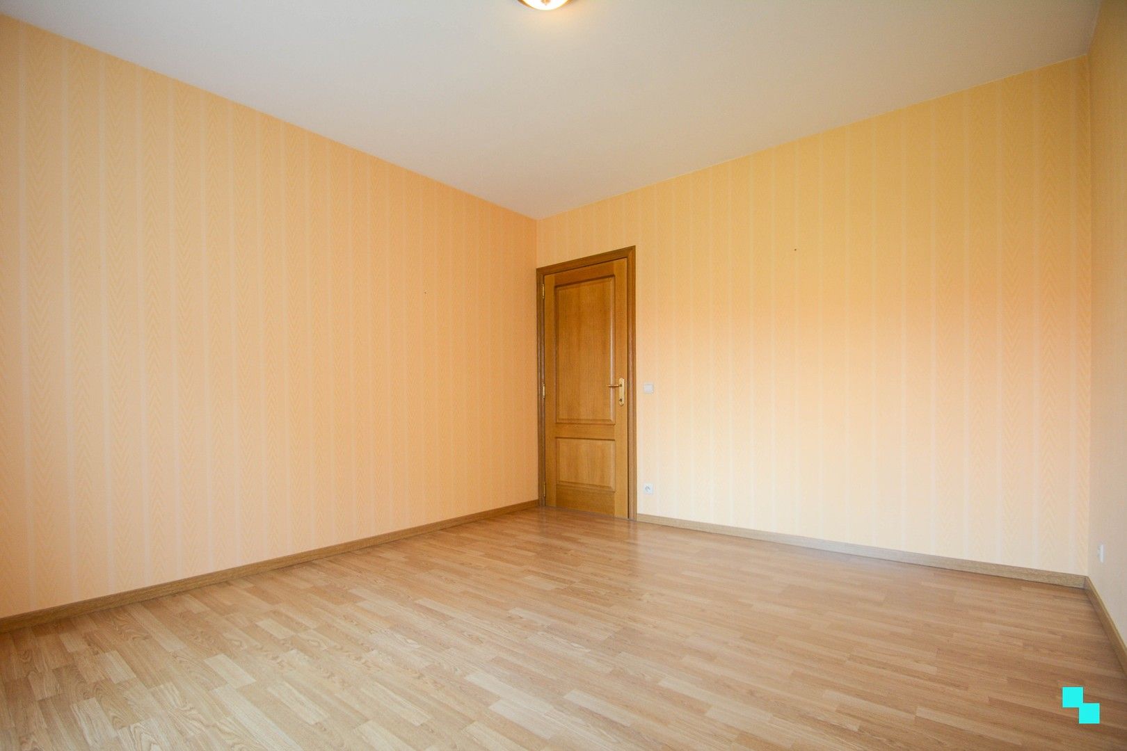 Centraal gelegen instapklaar appartement met groenzicht te Izegem foto 12