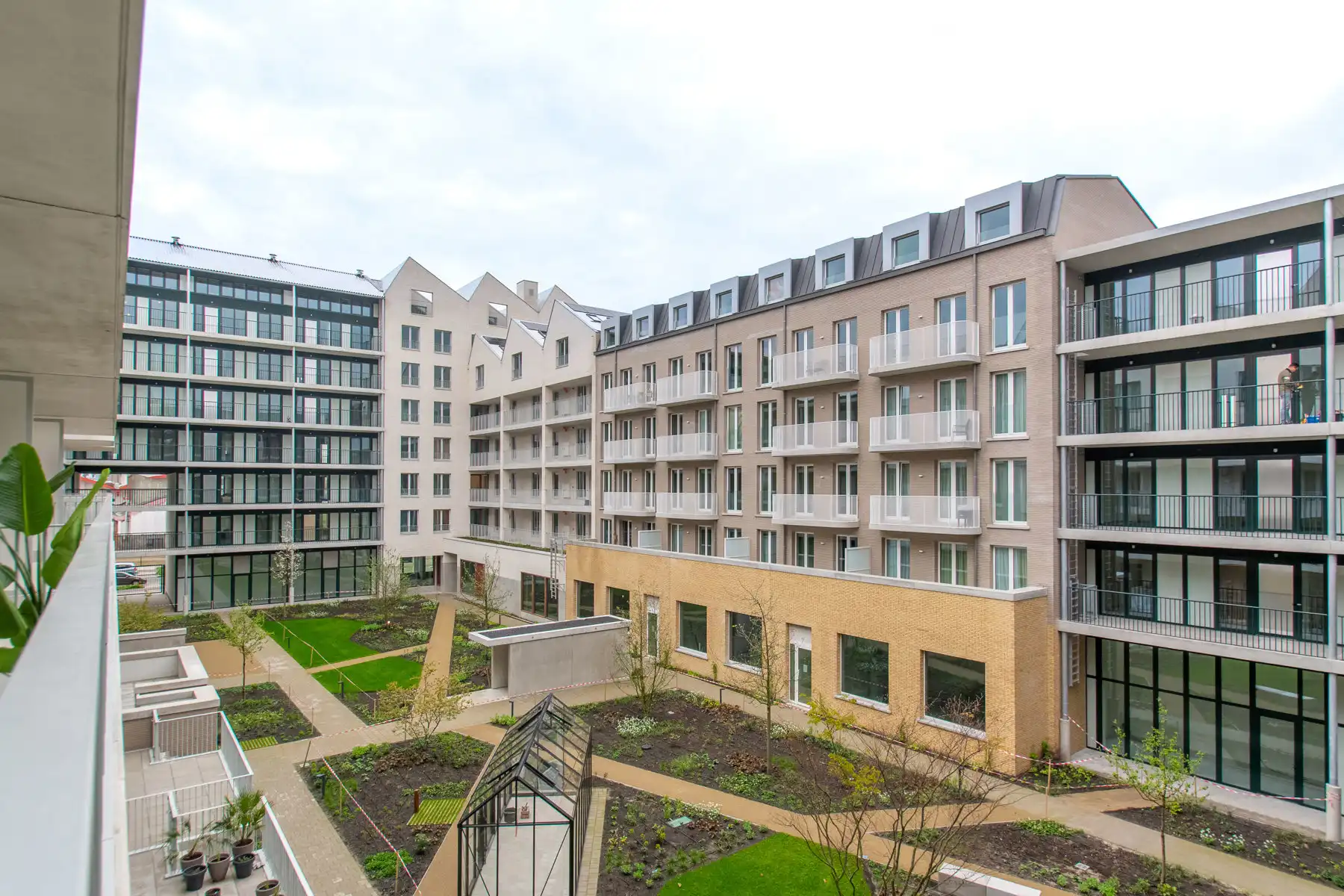Lichtrijk nieuwbouwappartement met 2 slaapkamers en terras foto 6