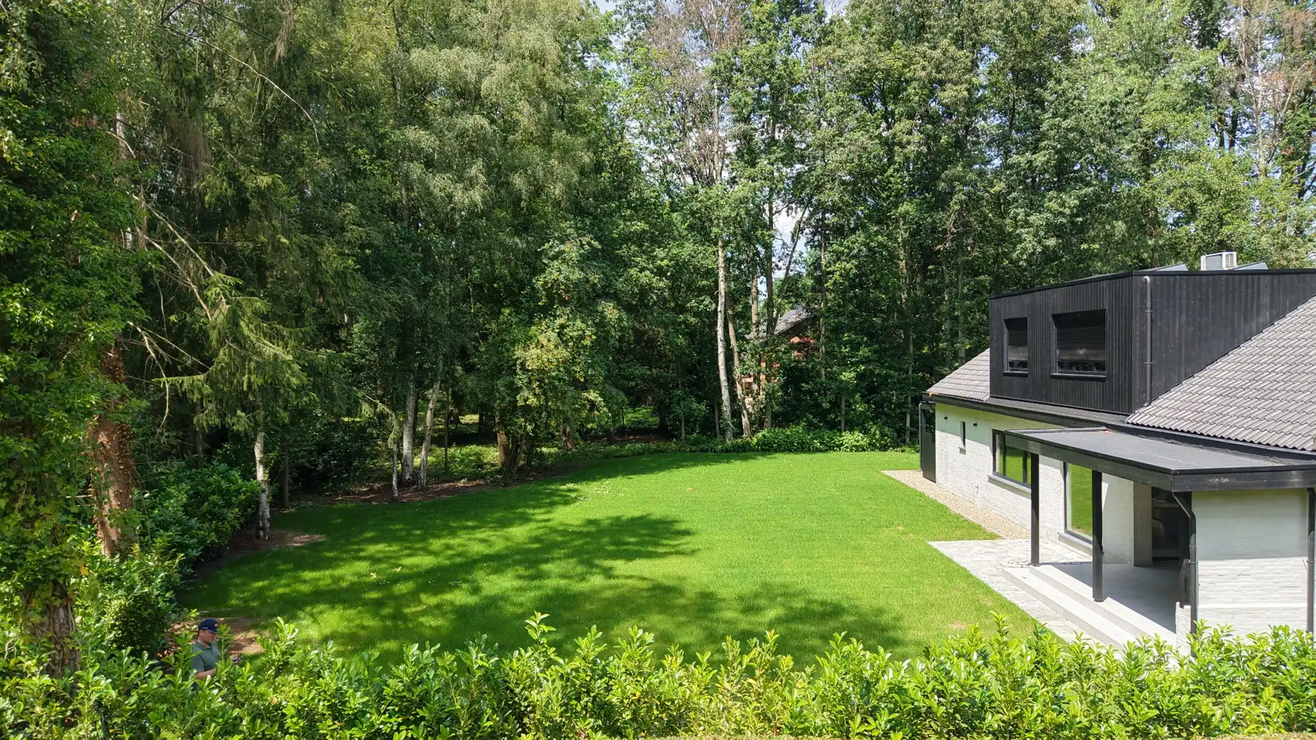 Rustig gelegen eniergiezuinige instapklare luxueuze villa op een West-perceel van 2.198 m² te Zoersel foto 3