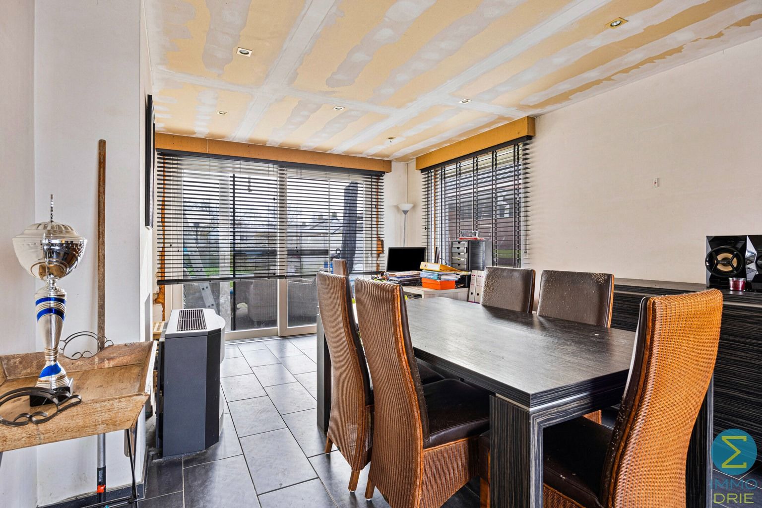 Centraal gelegen woning met 4 kamers op perceel van 280m². foto 7