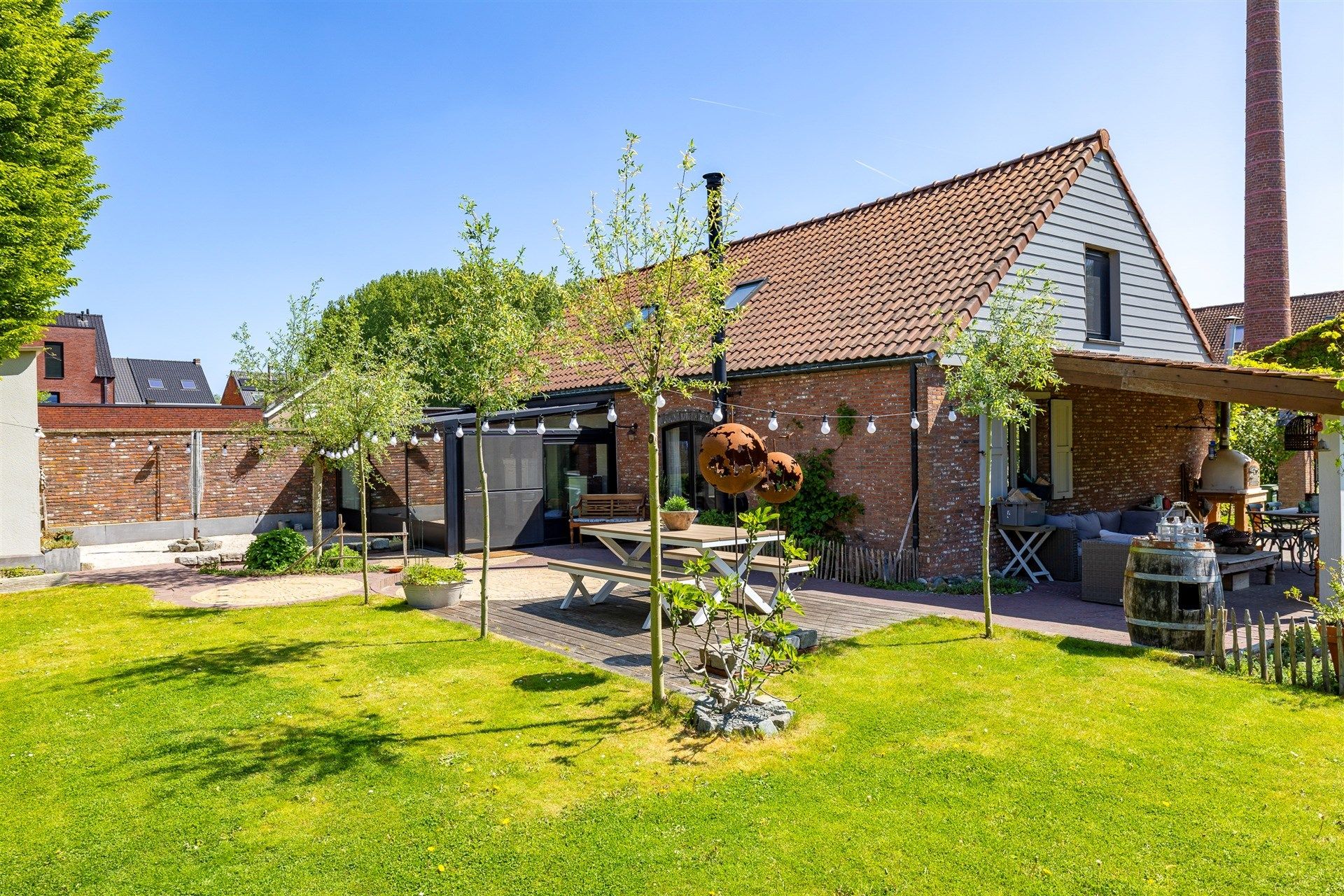 Karaktervolle open bebouwing met loods op groot perceel foto 32