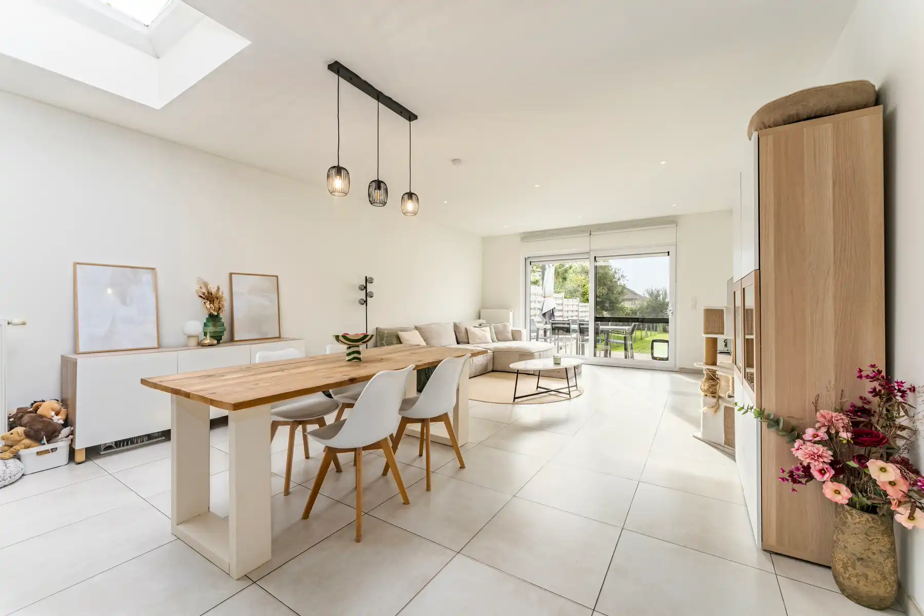 Instapklare woning met 3 slaapkamers, tuin en EPC B foto {{pictureIndex}}