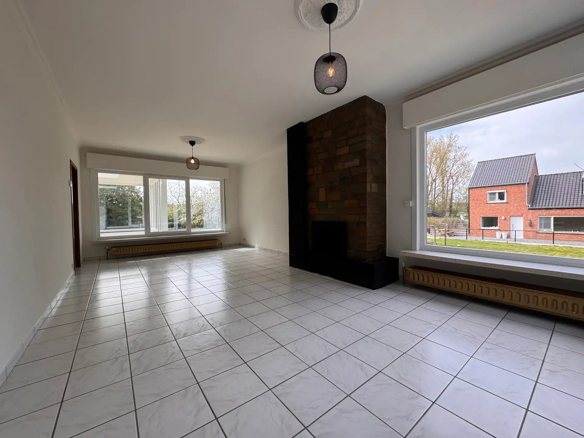 Rustig gelegen woning met 3 slaapkamers en grote tuin foto 4