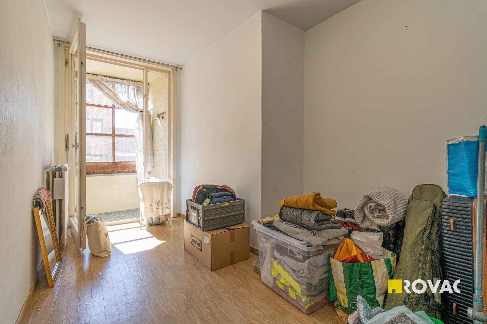 Zeer verzorgd en centraal gelegen appartement op 1ste verdieping met bijhorende autostandplaats foto 12