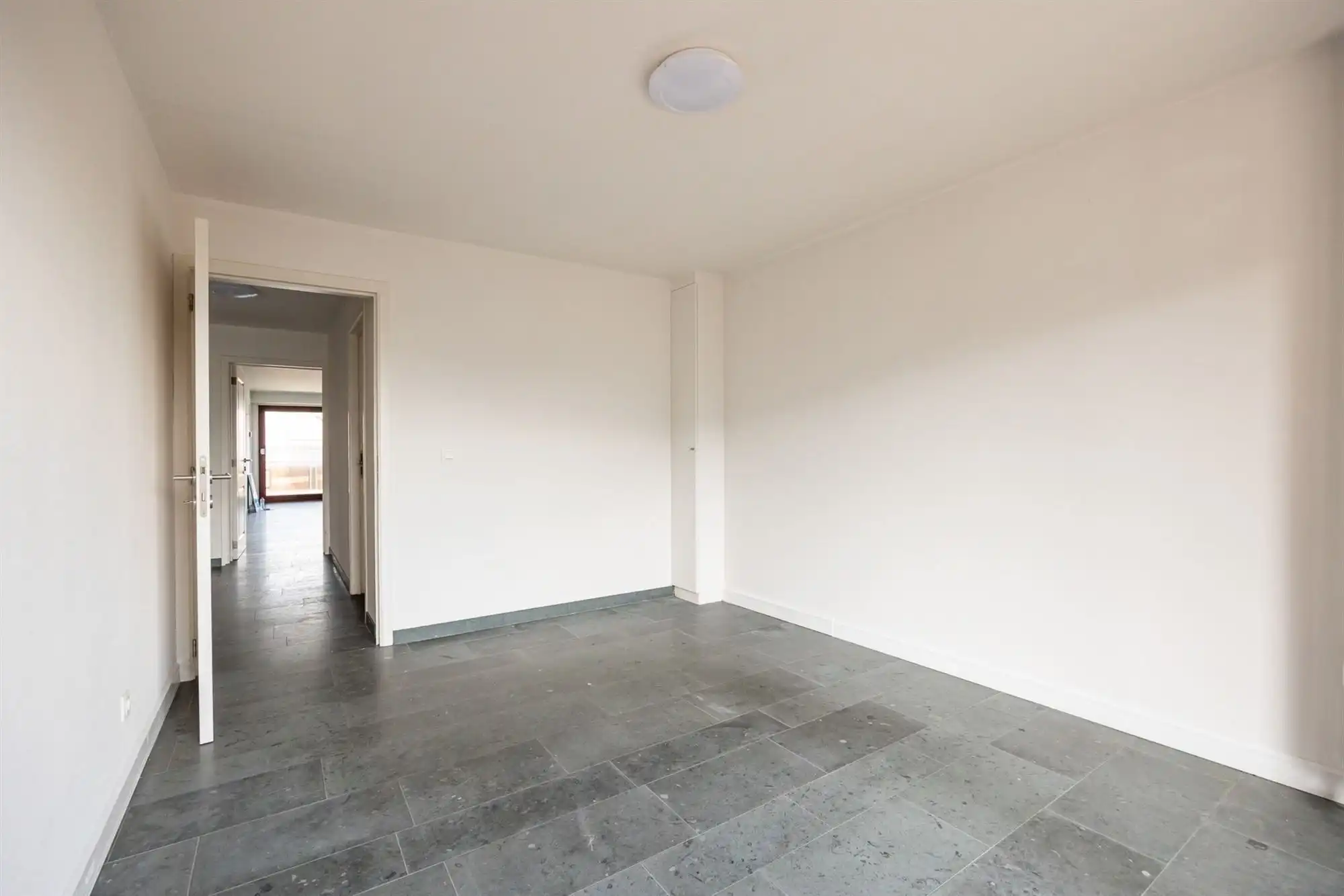 Recent gerenoveerd appartement met 3 slpkms foto 18