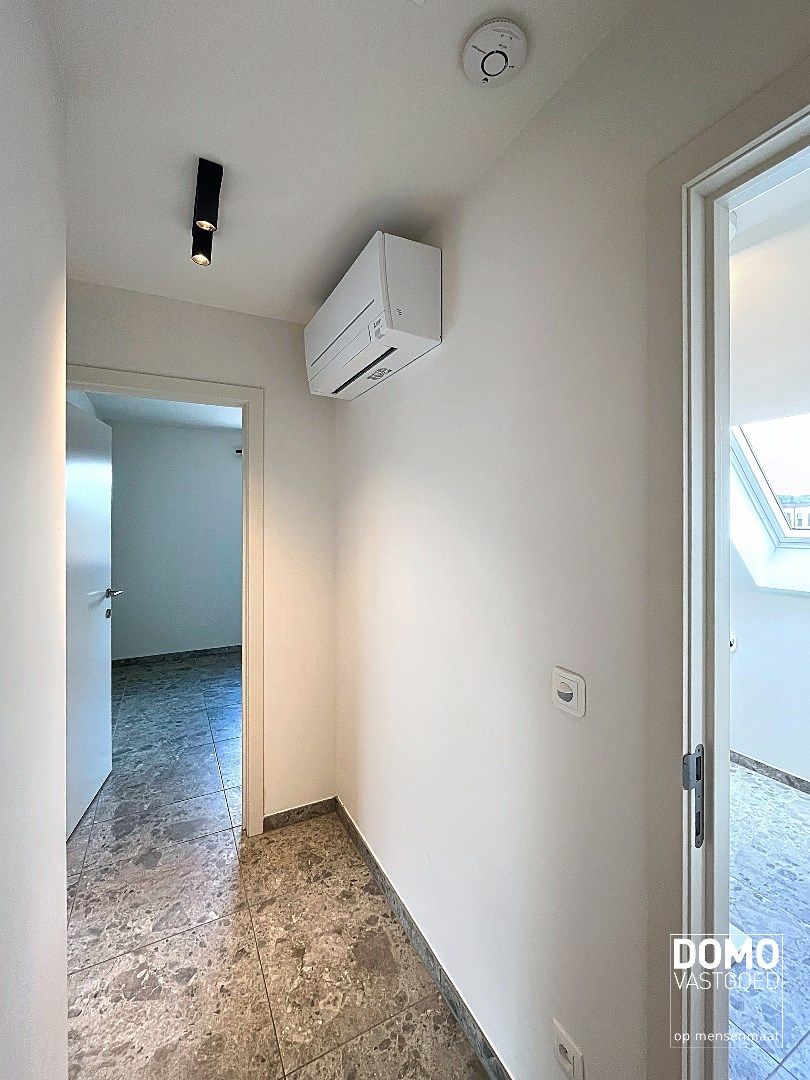 RUIM EN ENERGIEZUINIG DUPLEXAPPARTEMENT IN HEUSDEN-ZOLDER foto 11