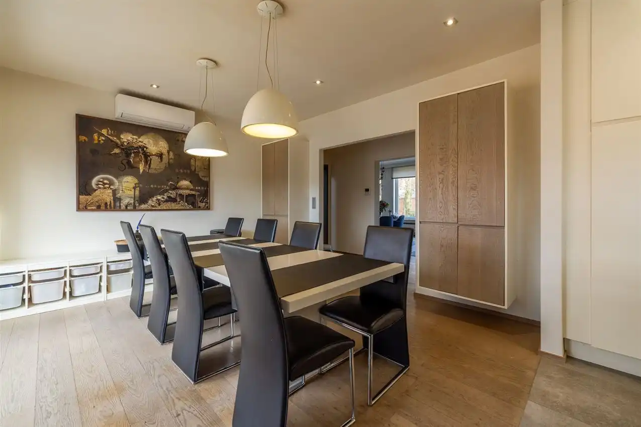 Tijdloze residentie met iconisch uitzicht foto 10