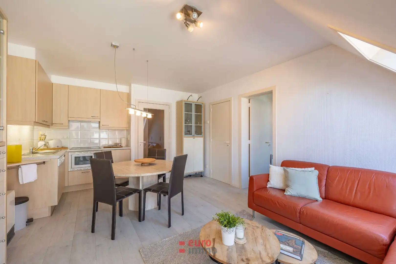 Leuk appartement in het midden van Nieuwpoort-Bad foto {{pictureIndex}}