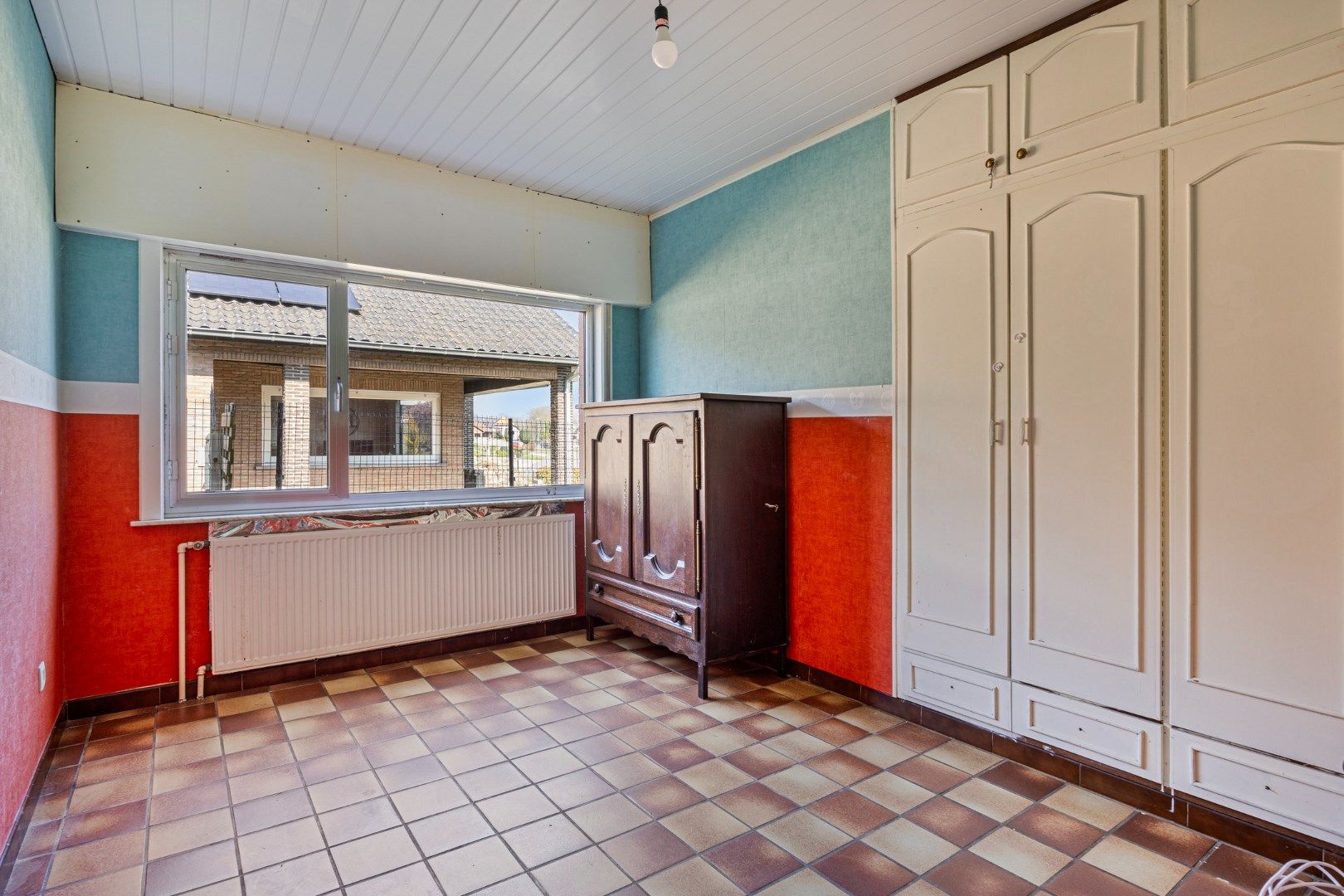 Rustig gelegen open bebouwing met dubbele garage en 3 SLPKS ! foto 13