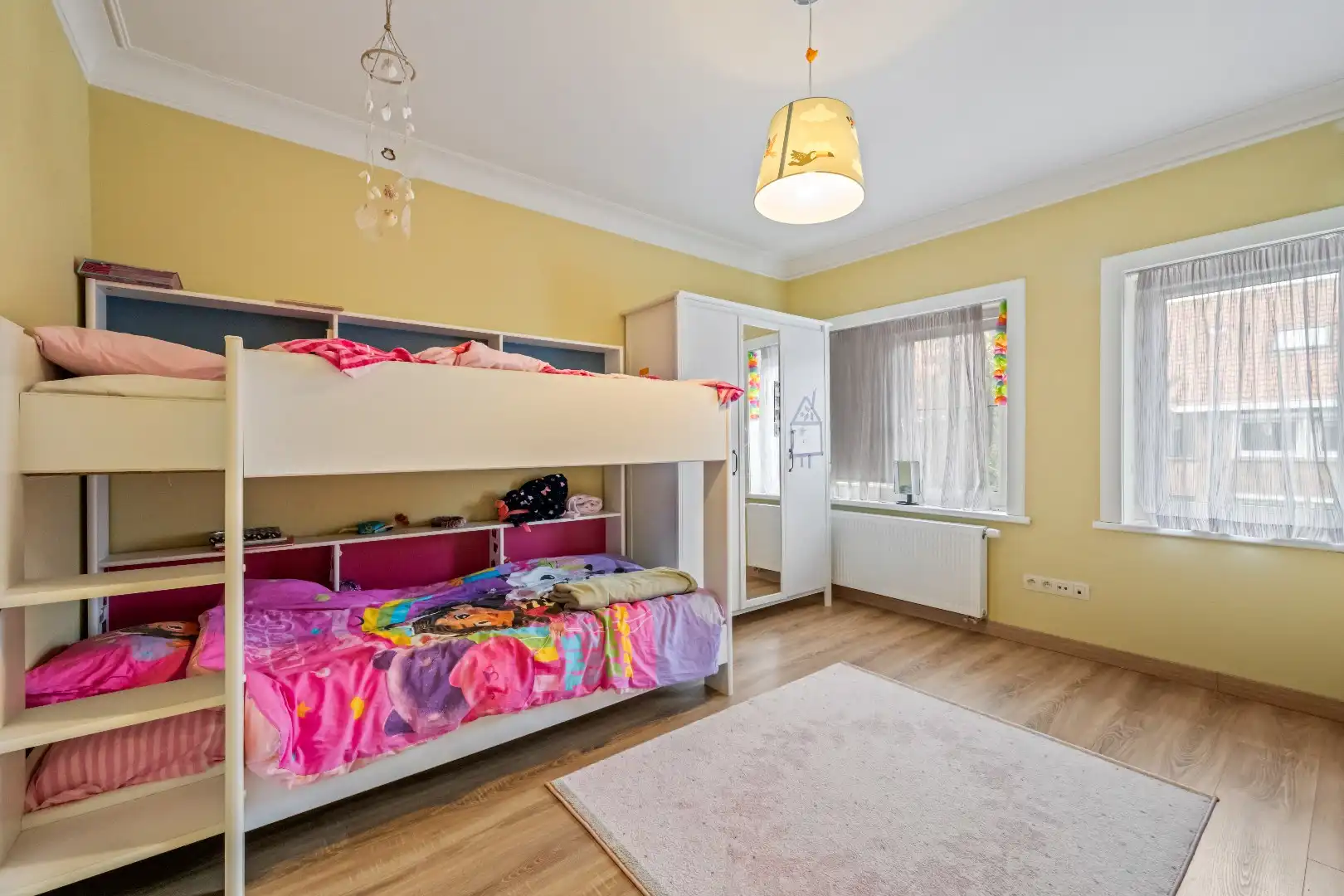 Goed gelegen gerenoveerd woonhuis foto 16