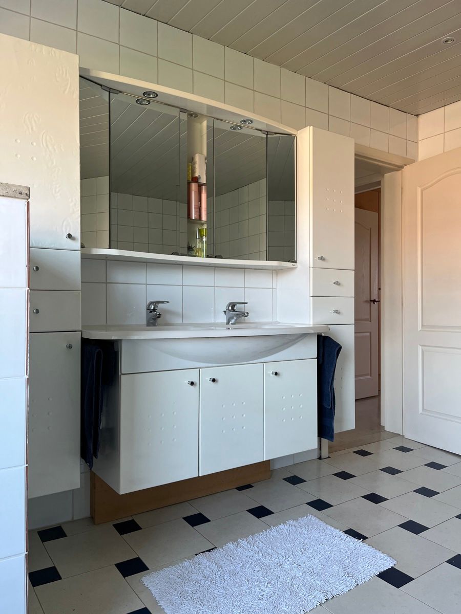 Grote woning met 6 slaapkamers foto 9